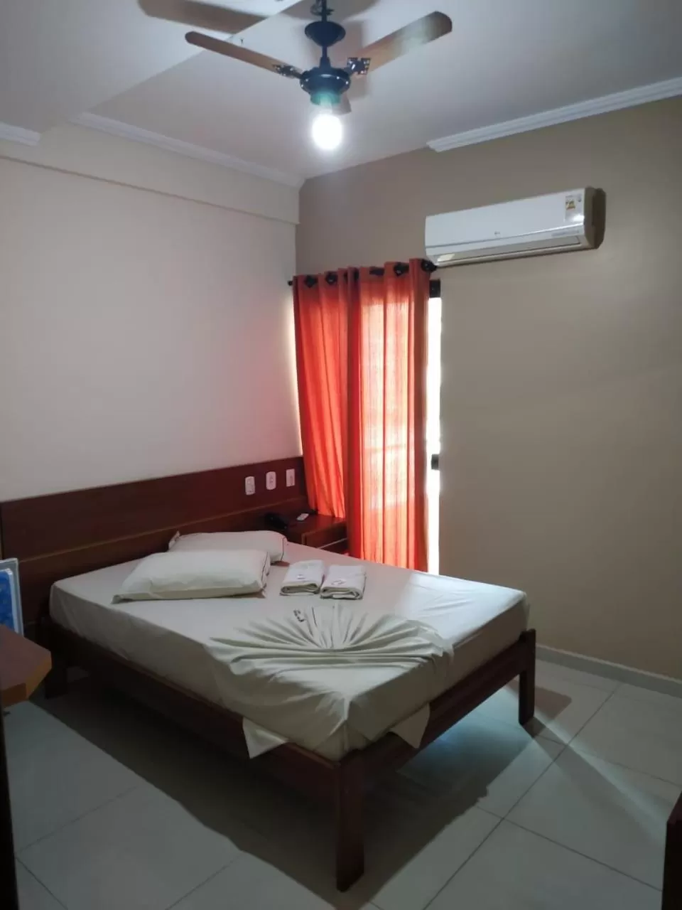 Bed in Hollywood Palace Hotel