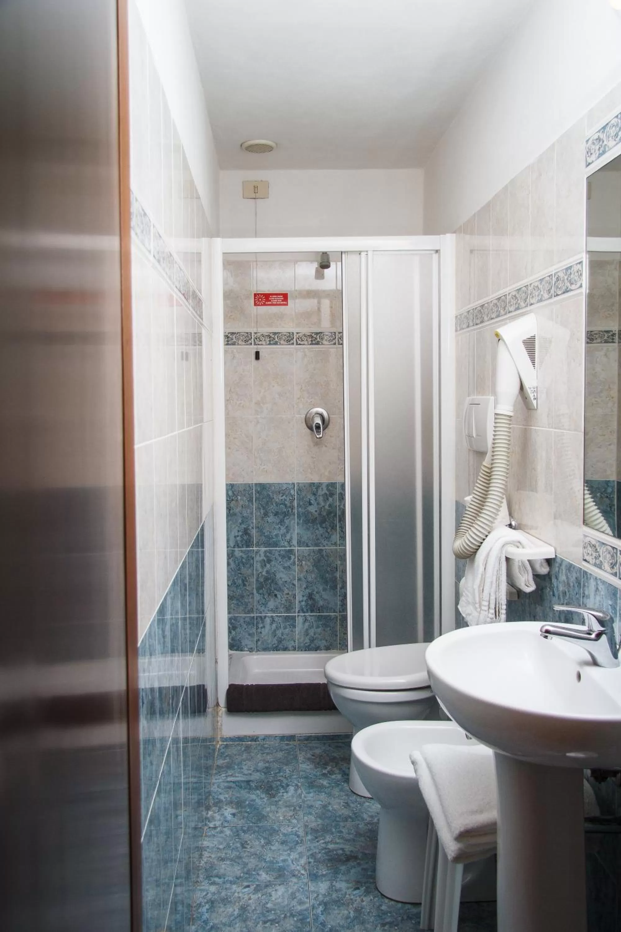 Bathroom in Hotel Nizza