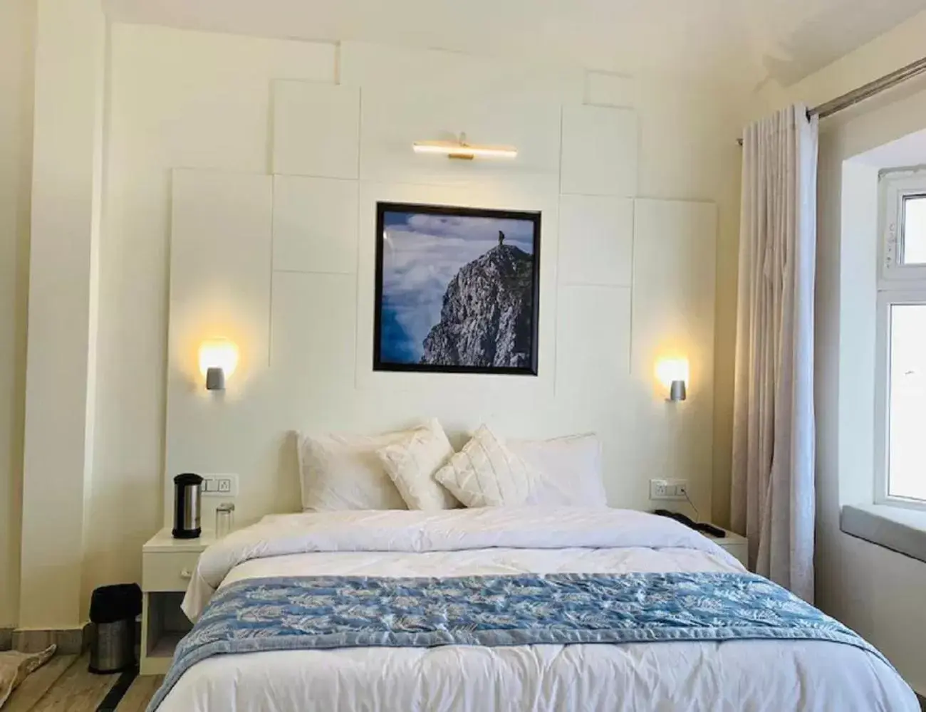 Superior Double Room in Hotel Diamond, Mussoorie Superior Double Room in Hotel Diamond, Mussoorie