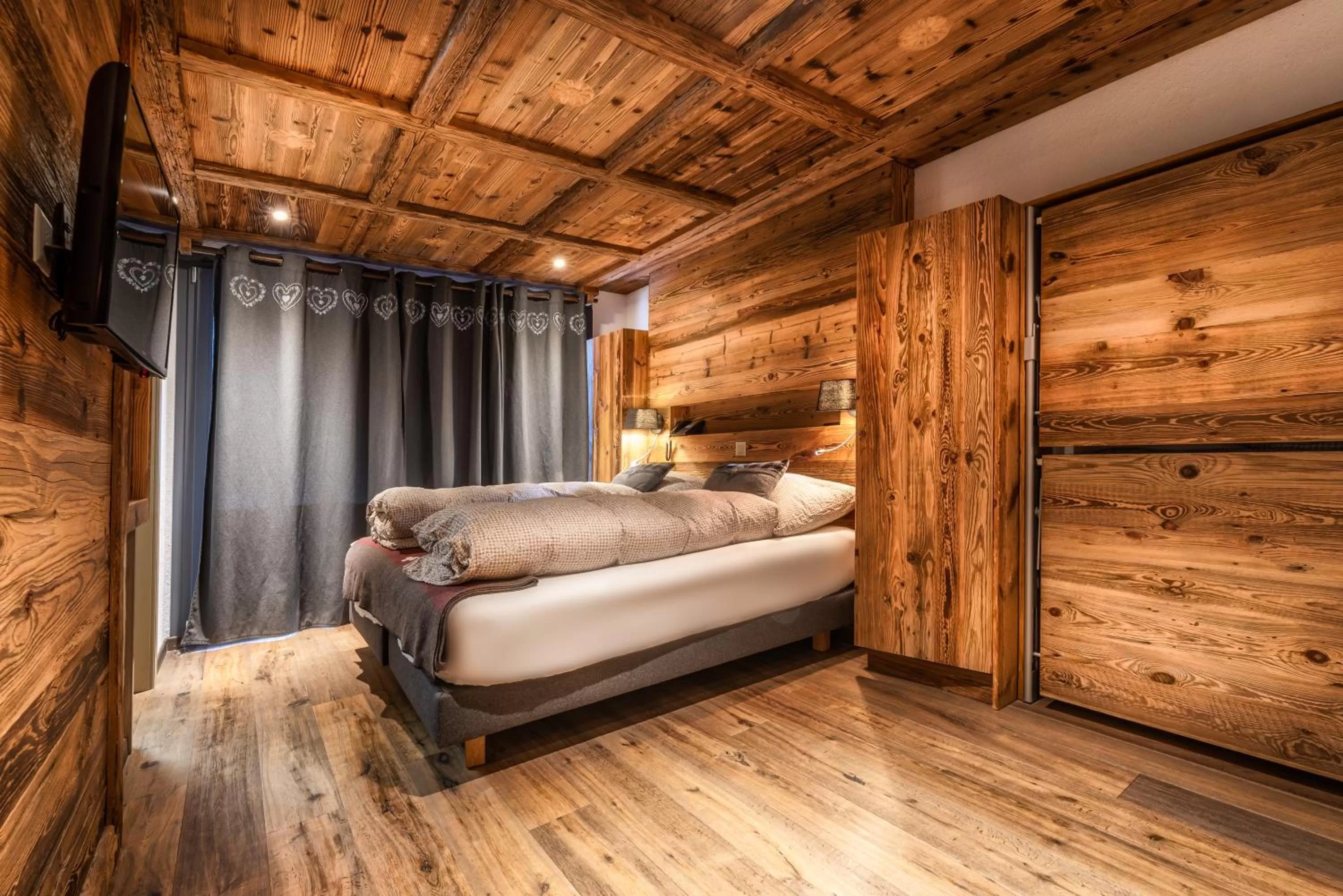 Corner Family Room in Hôtel Le Grand Chalet