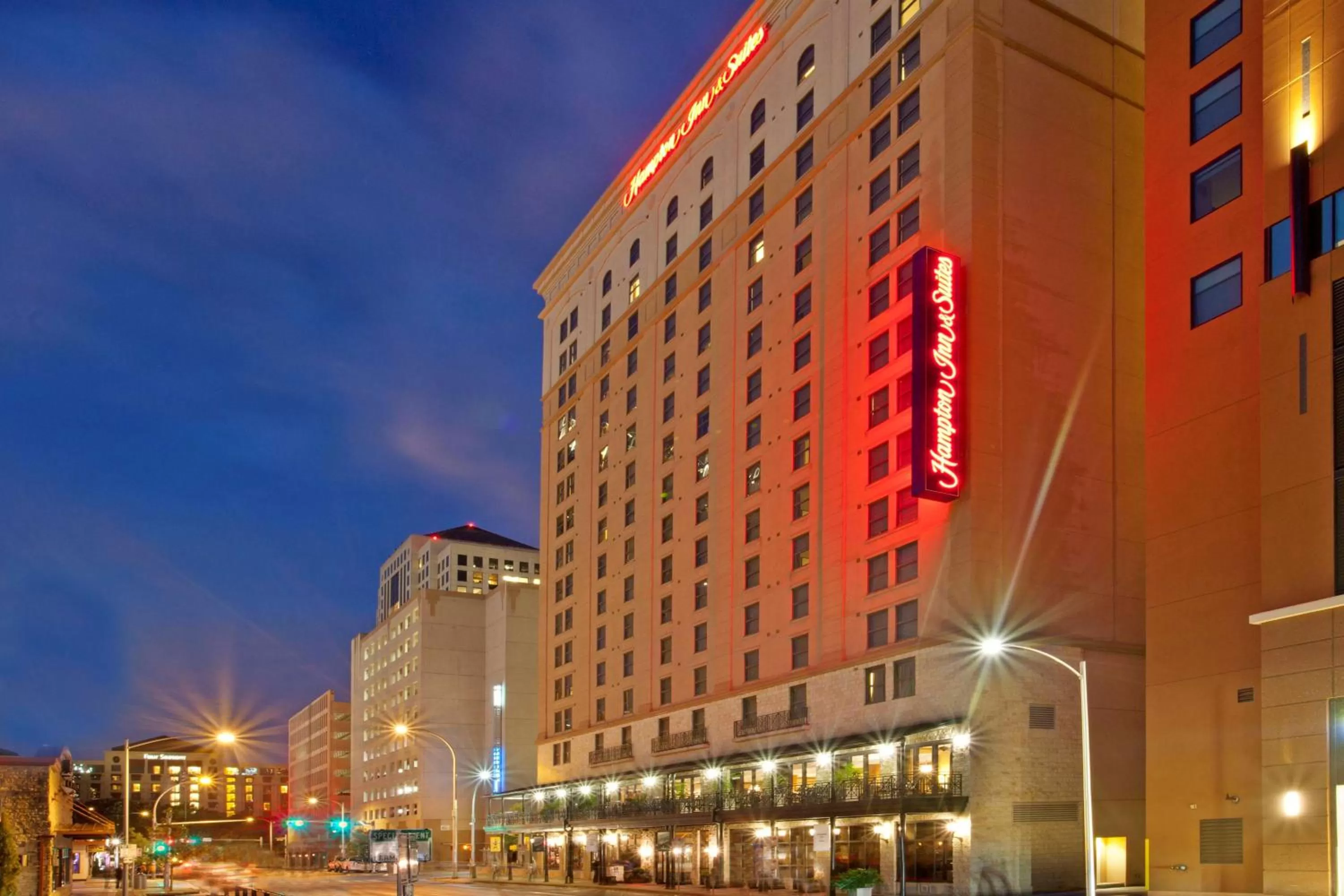 Property building in Hampton Inn & Suites Austin - Downtown