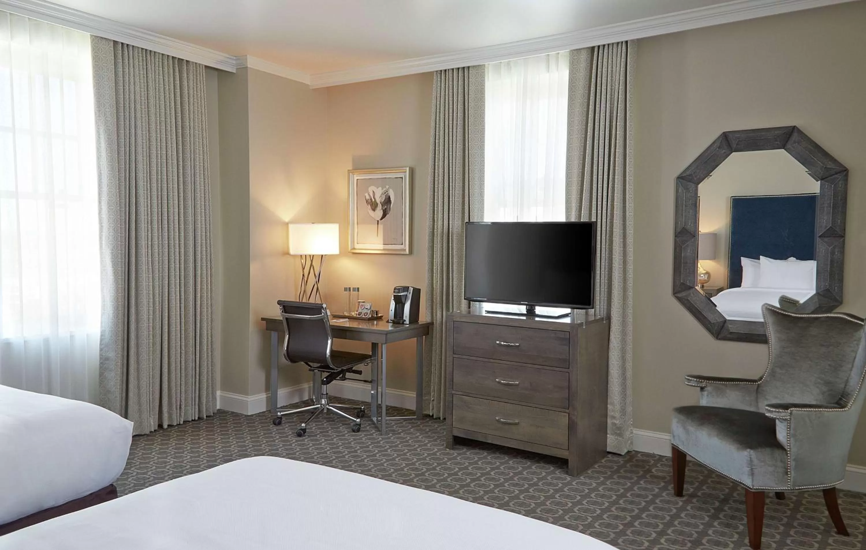 Bedroom, Bed in Redmont Hotel Birmingham - Curio Collection by Hilton