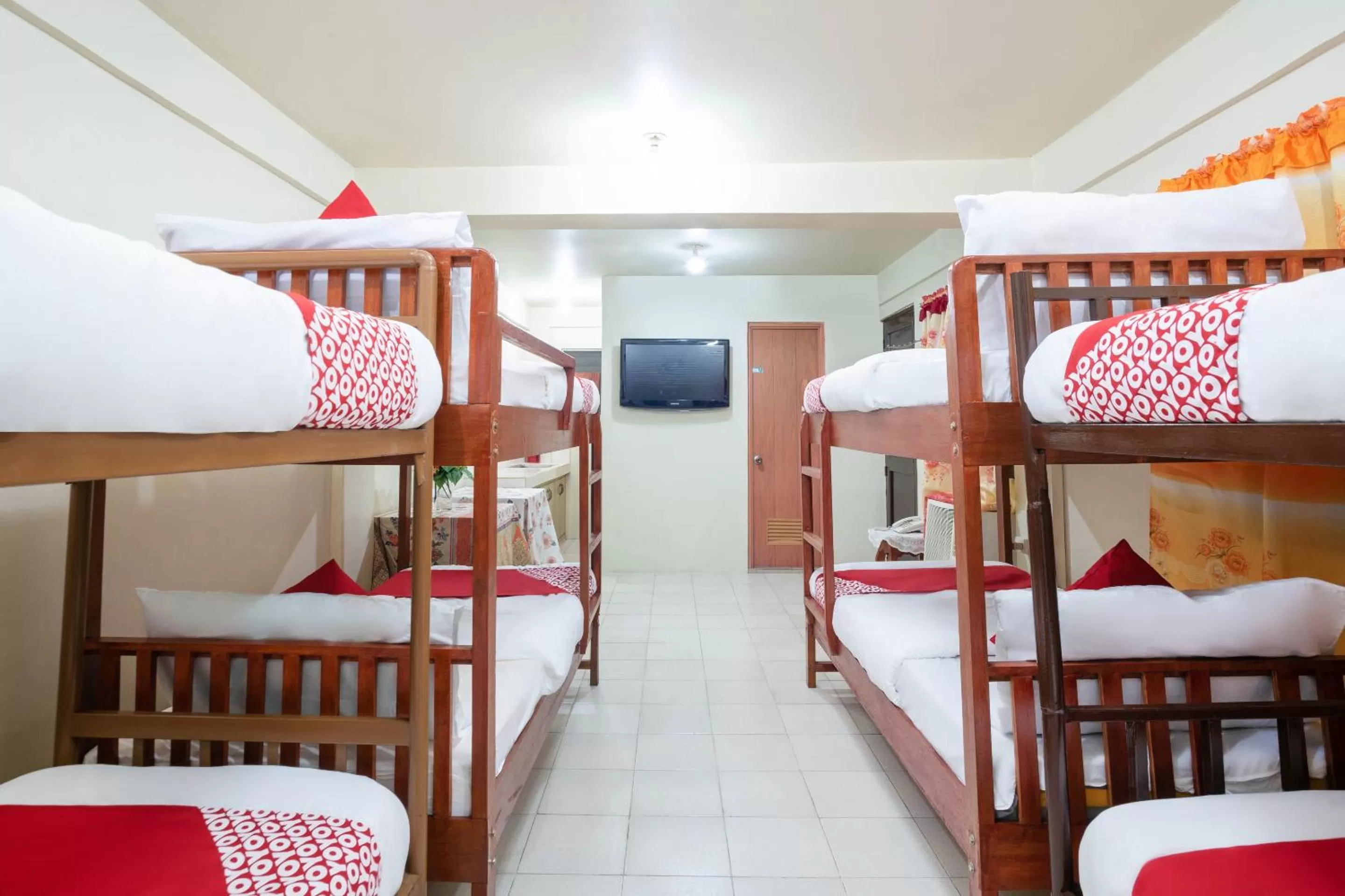 Bedroom, Bed in Conrado's Apartelle