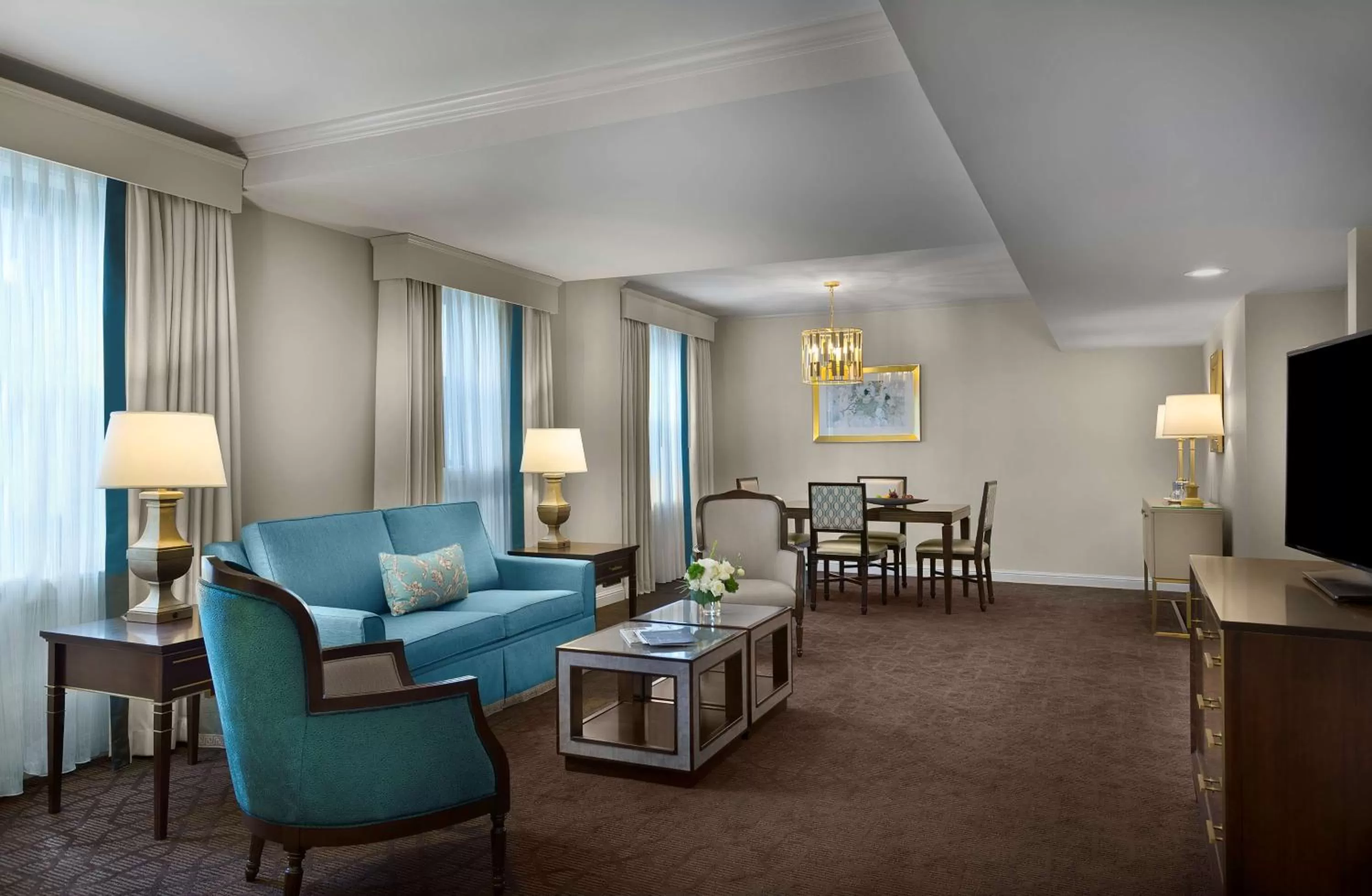 Photo of the whole room in The Royal Sonesta Chase Park Plaza St Louis