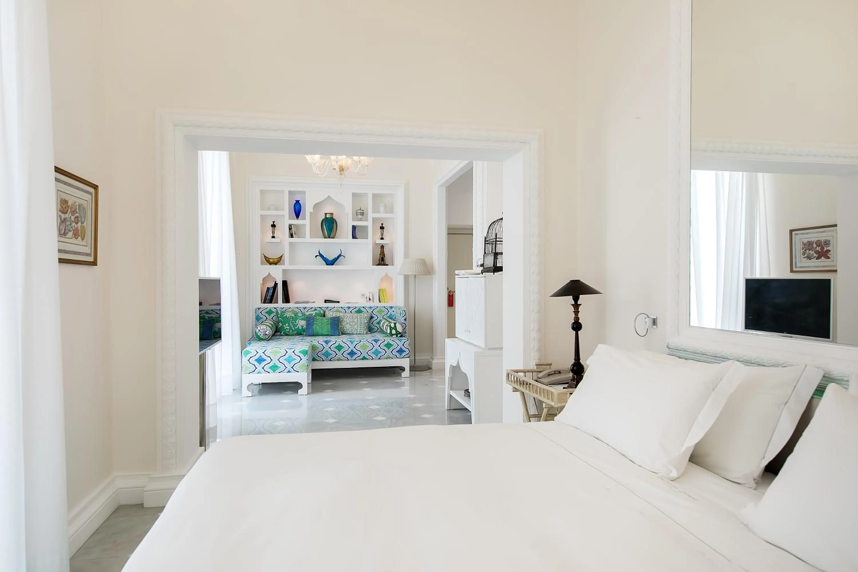 Photo of the whole room, Bed in Bellevue Syrene