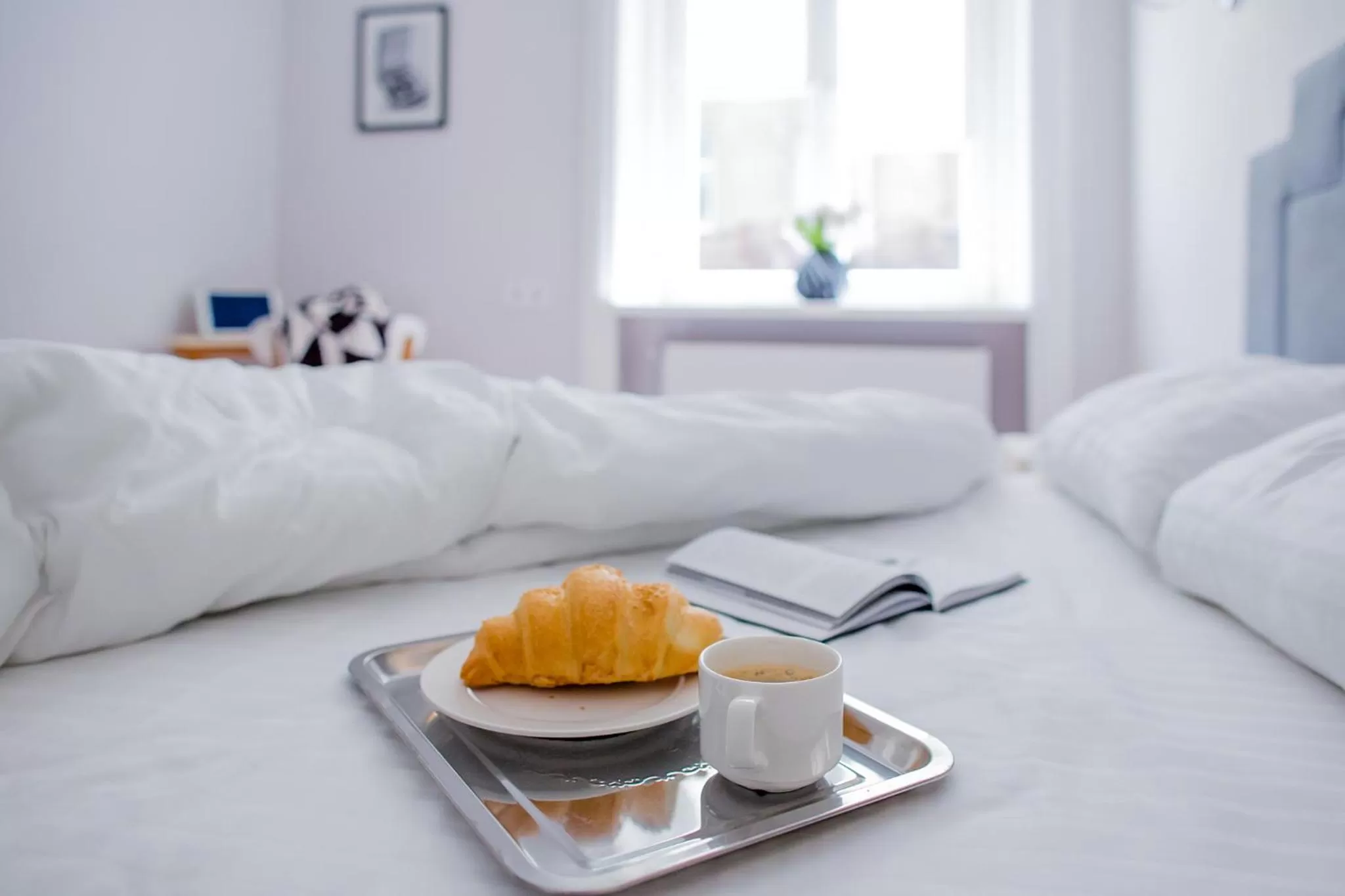 Drinks, Bed in Art Deco Central Rooms