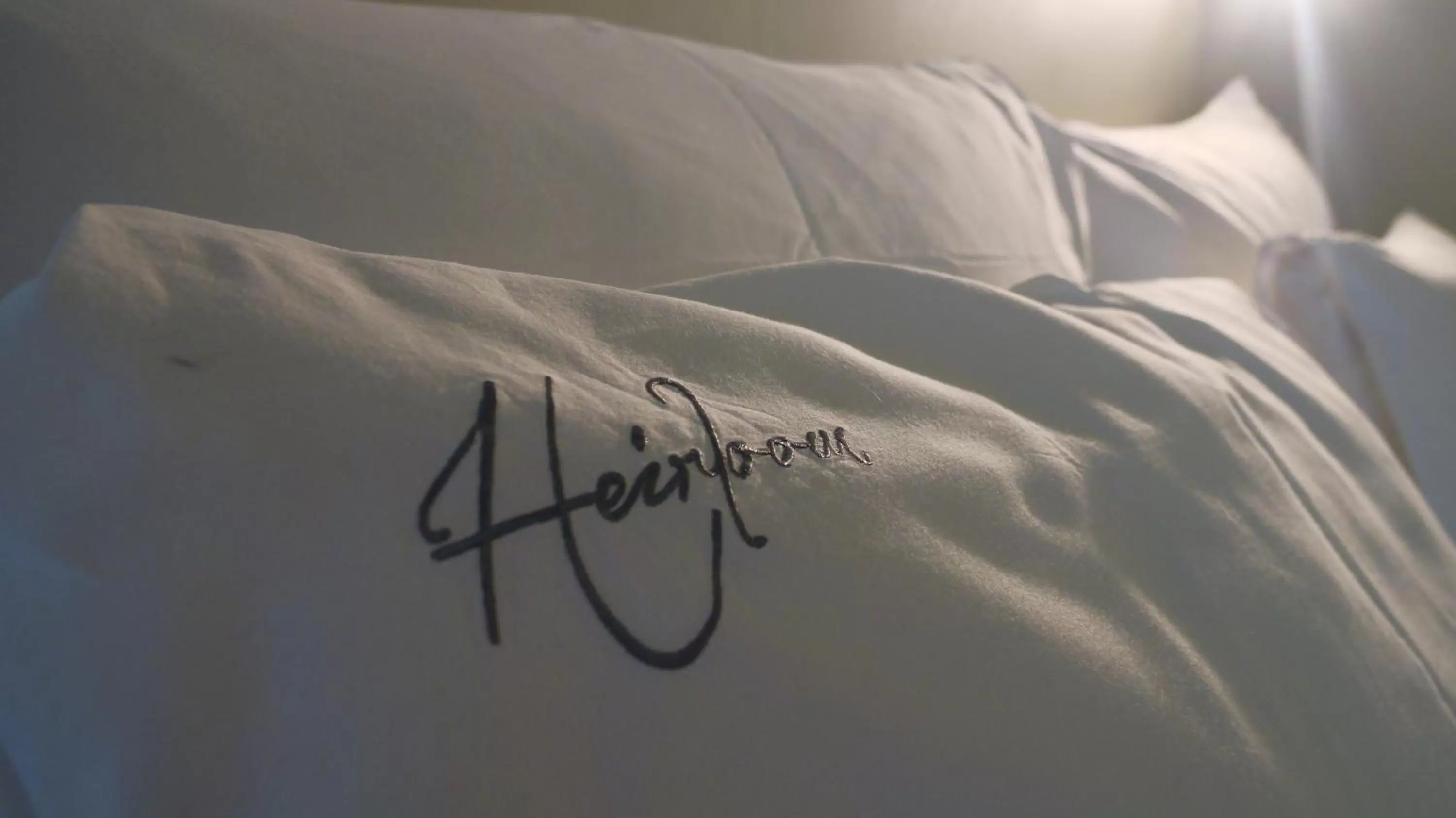 Bed in Heirloom - The Librarian