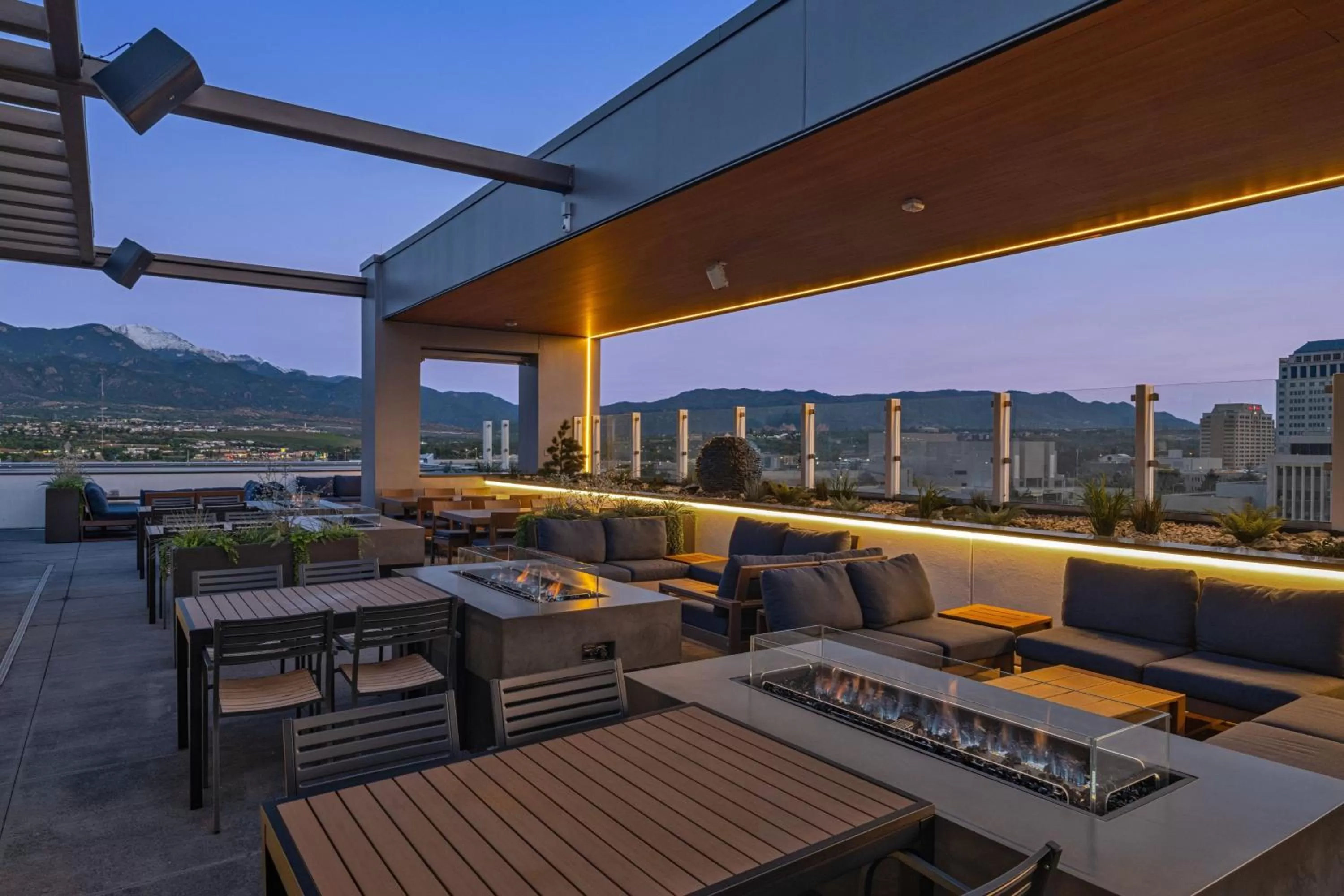 Restaurant/places to eat in Element Colorado Springs Downtown