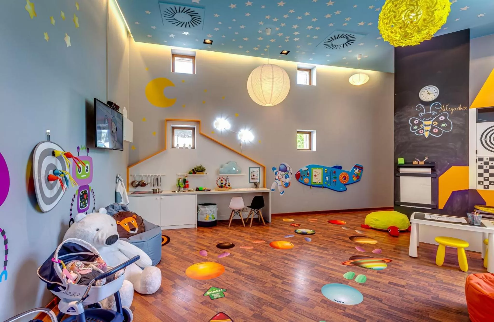 Area and facilities in Holiday Inn Resort Warsaw Józefów by IHG