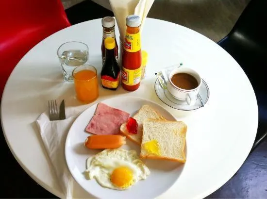 American breakfast in Lanta Maikeaw Bungalow