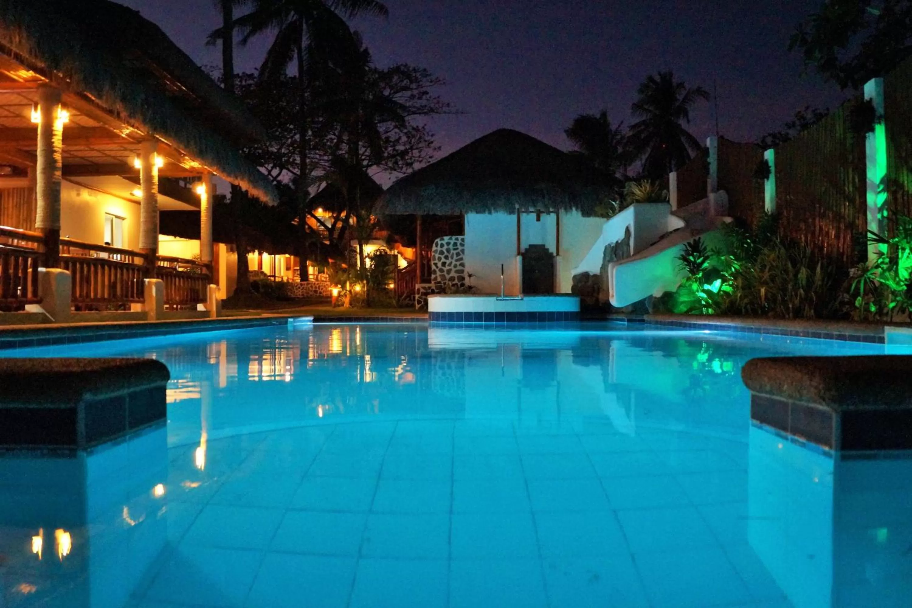 Swimming pool in Kav's Beach Resort