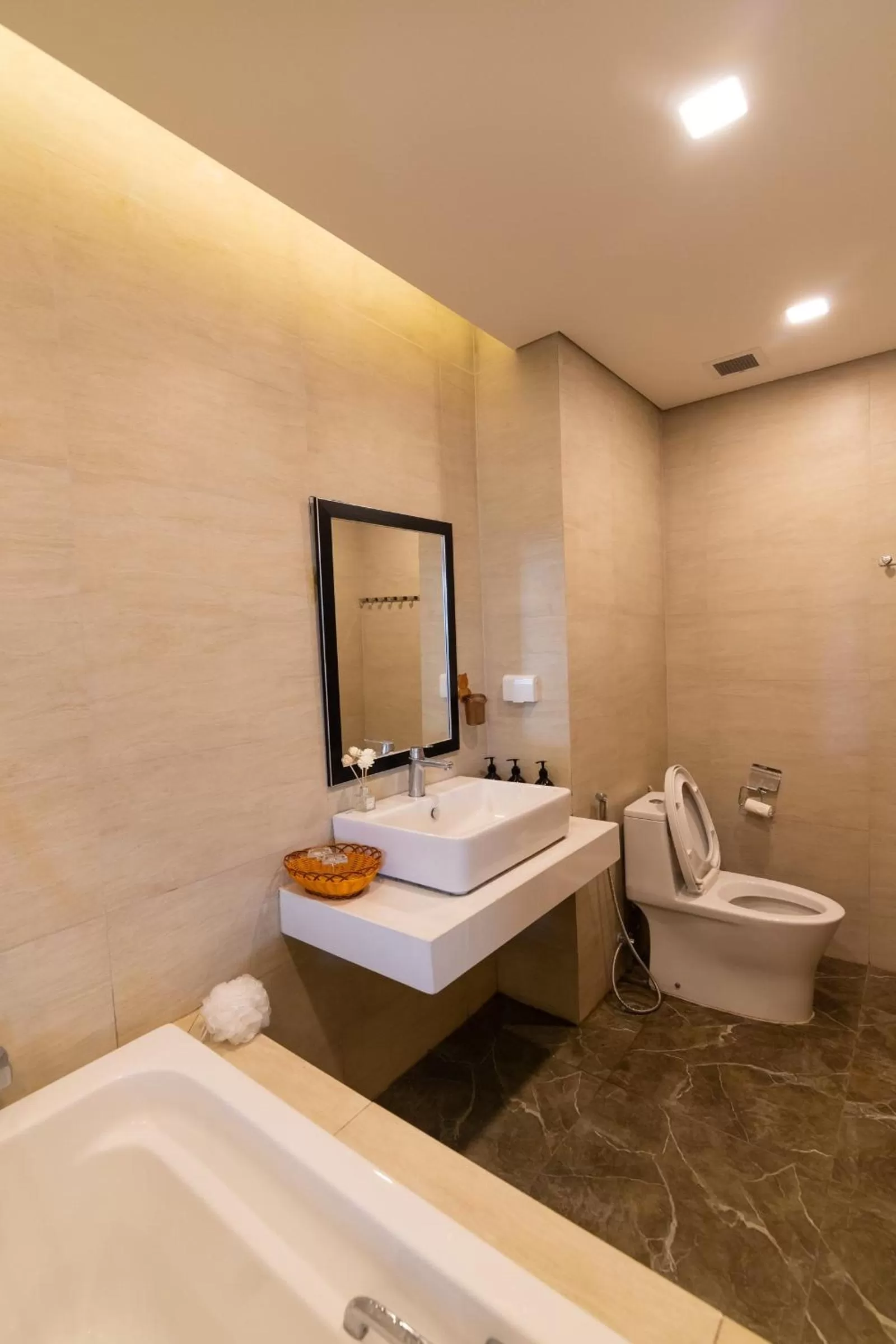 Shower, Bathroom in FLC Sea Tower Quy Nhơn - Homostay