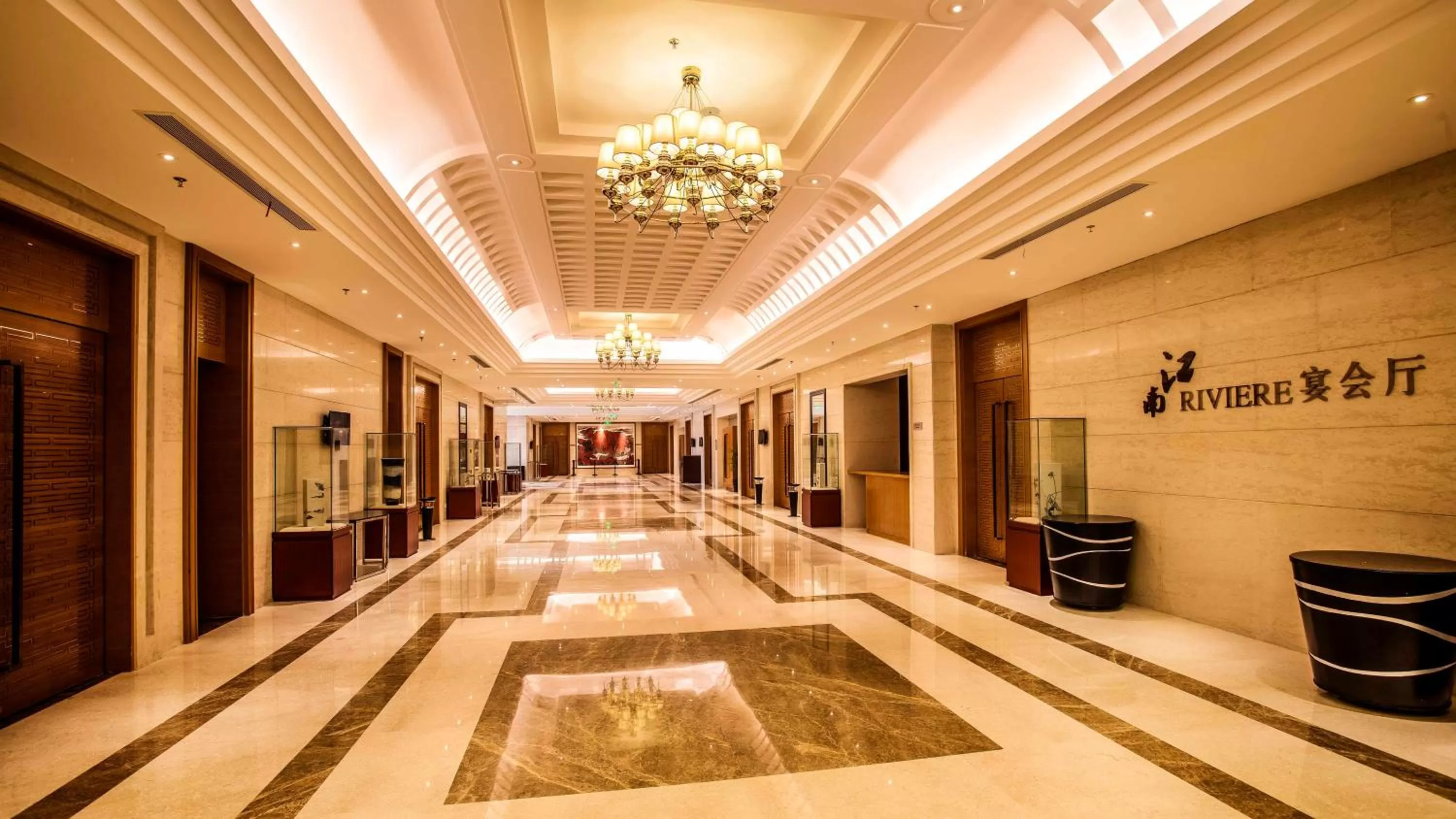 Lobby or reception in Holiday Inn Nanchang Riverside by IHG