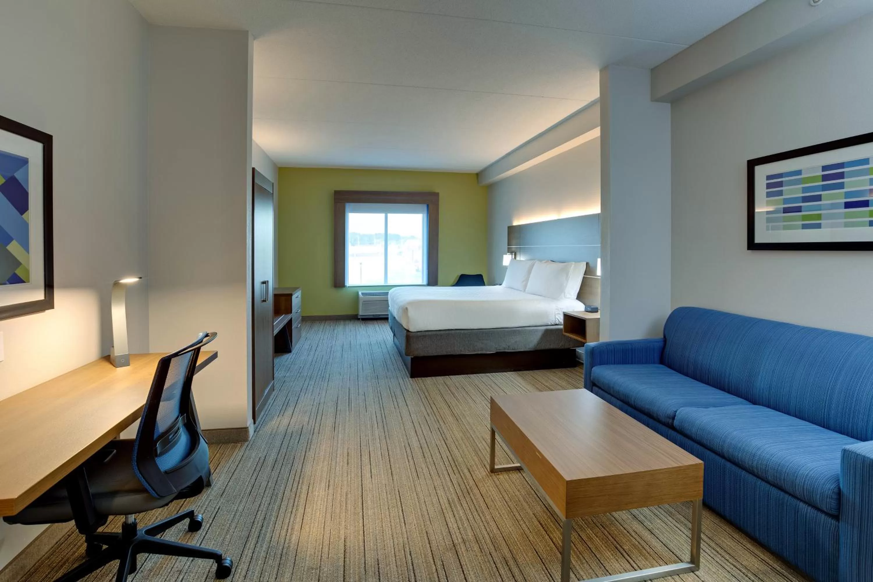 Photo of the whole room, Bed in Holiday Inn Express Nashville-Opryland by IHG