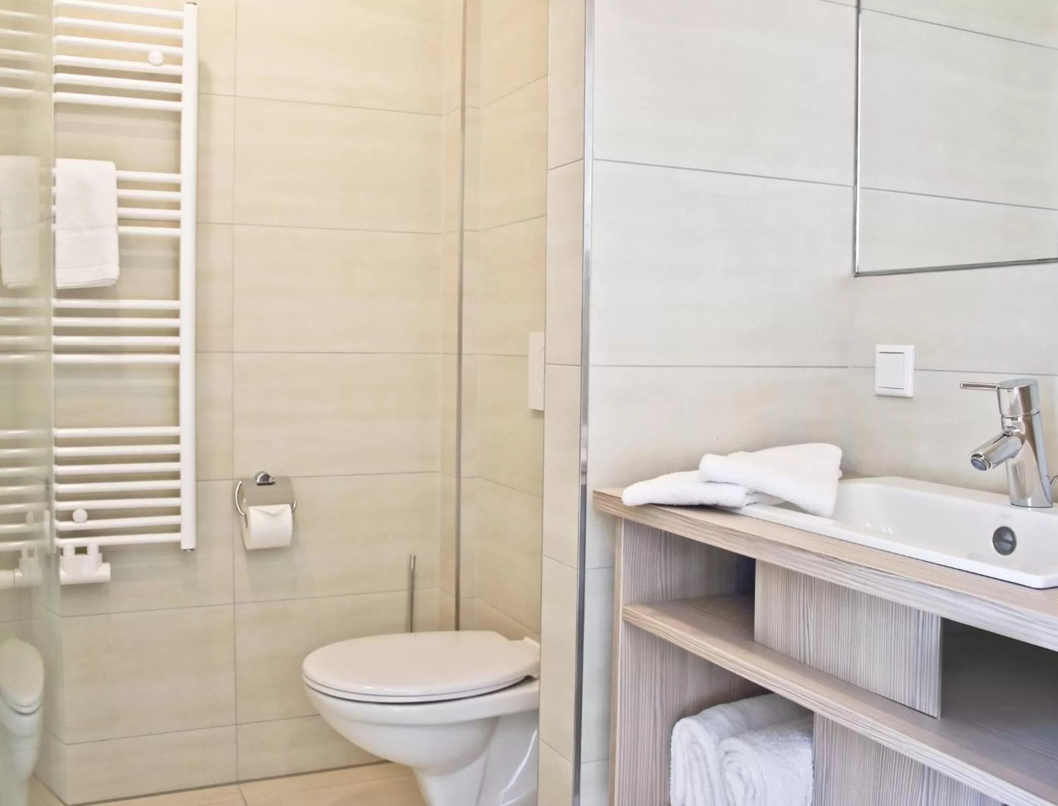 Bathroom in Viva Hotel Lübeck