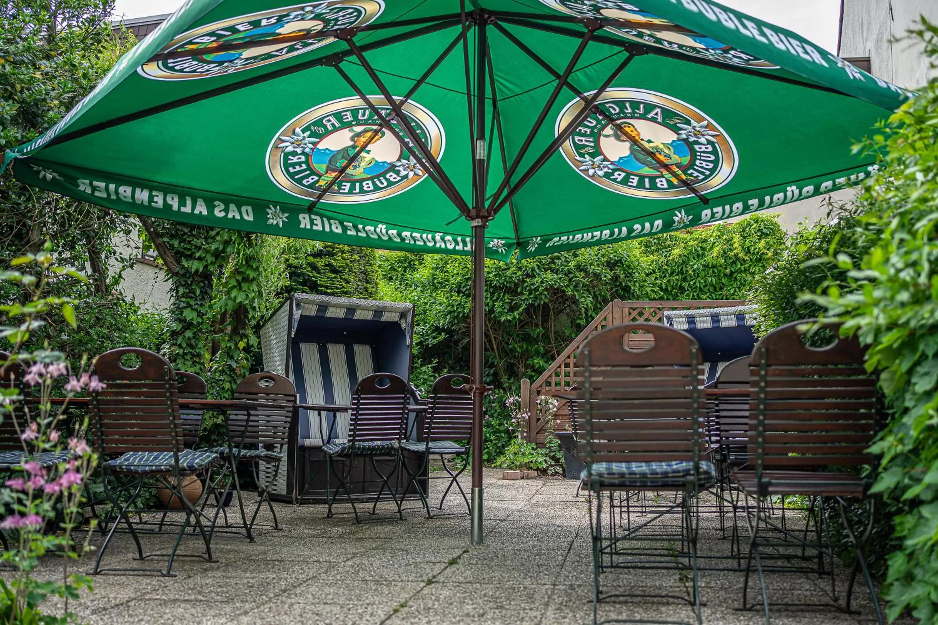 Patio in Zwehrener Hof