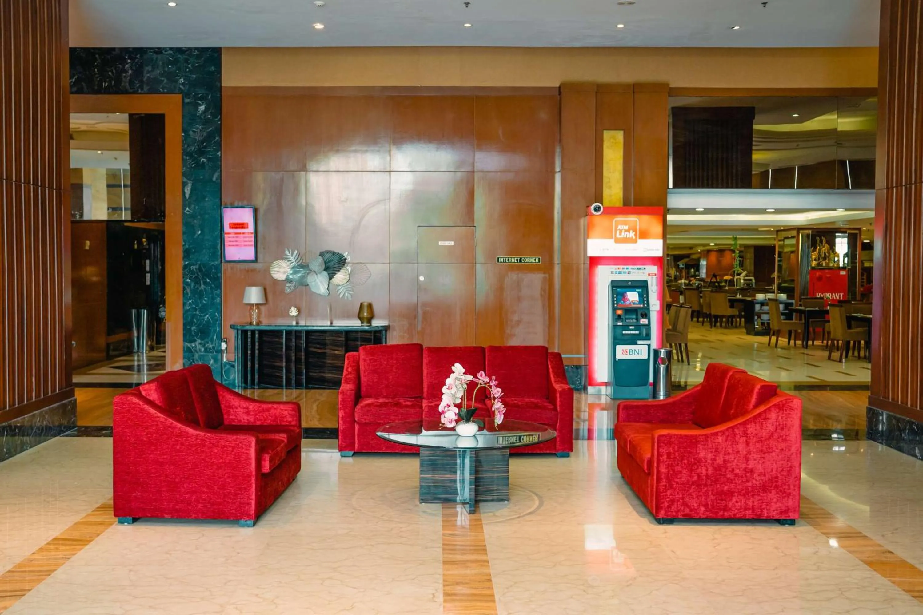 Lobby or reception in Best Western Mangga Dua Hotel & Residence