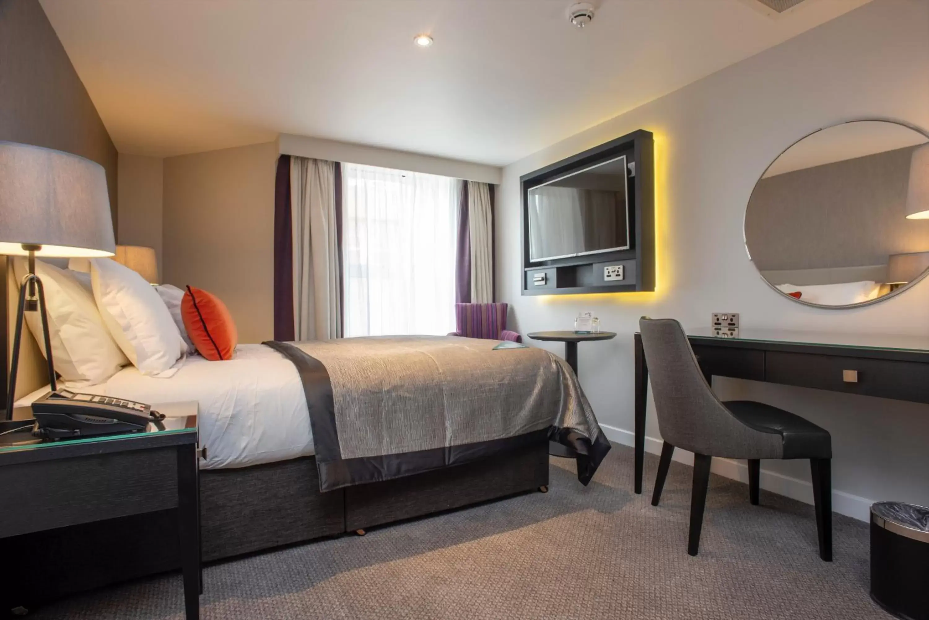 Ten Hill Place Ten Hill Place