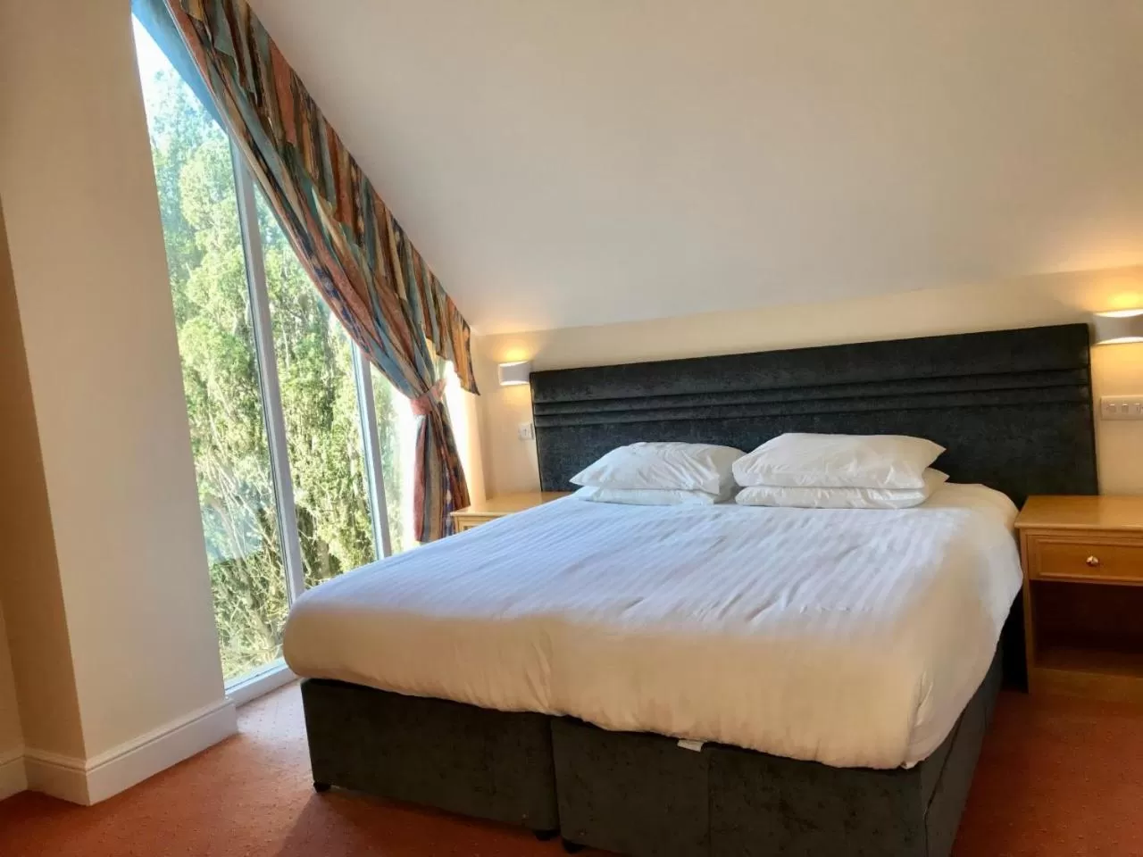 Bed in Louisa Lodge & Purbeck House Hotel