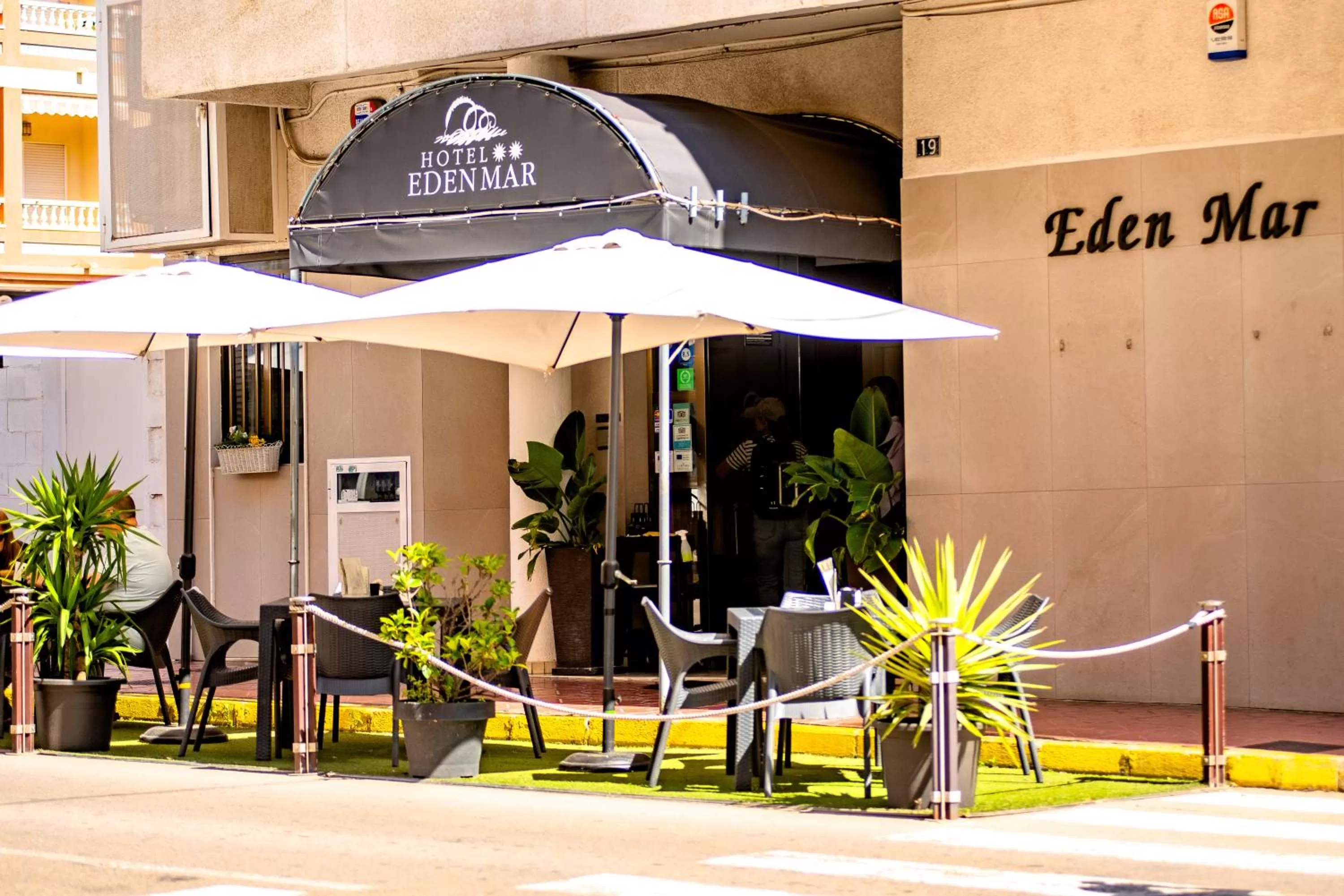 Property building in Hotel Eden Mar