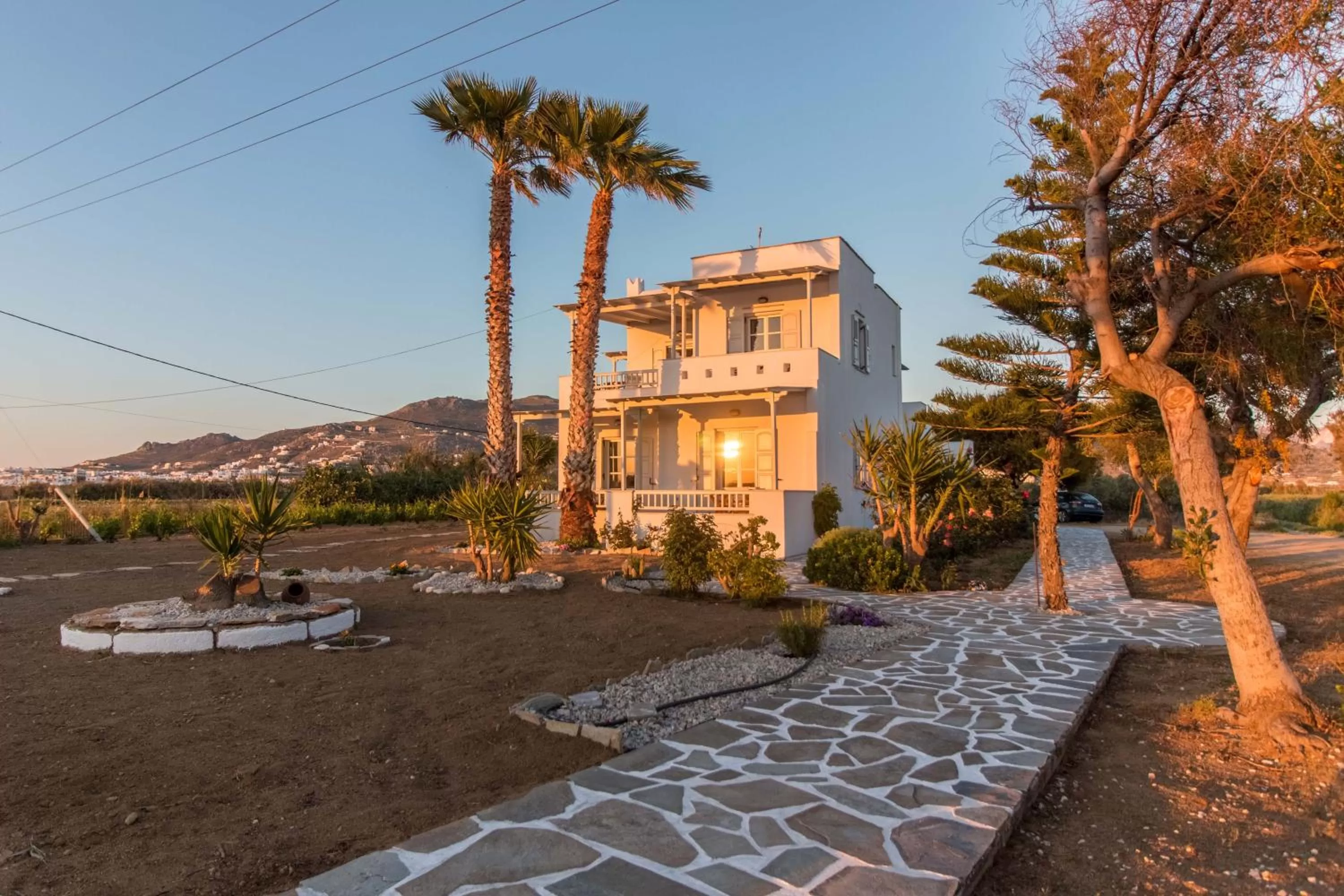 Facade/entrance in Ktima Bianco