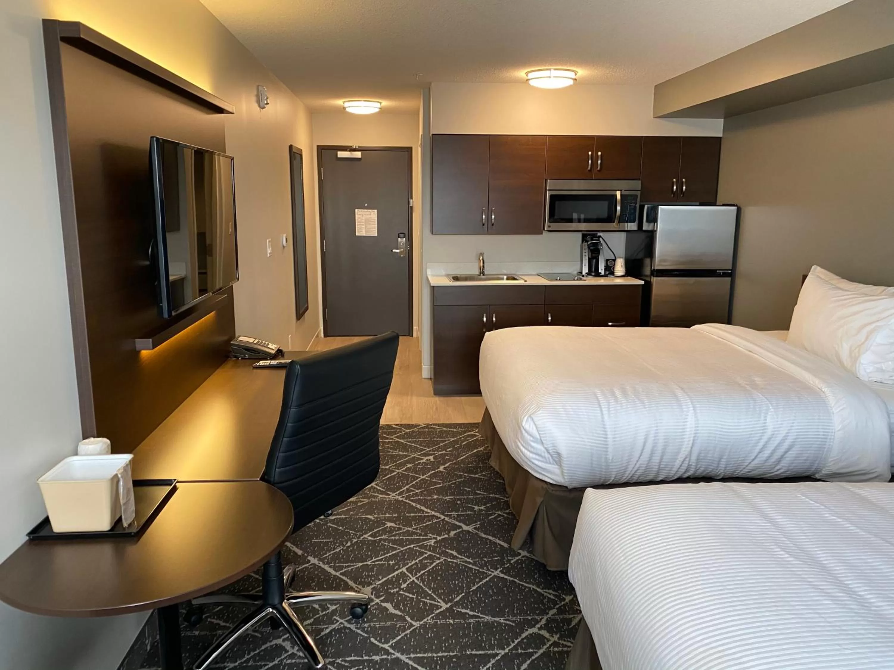 Kitchen or kitchenette in Microtel Inn & Suites by Wyndham Portage La Prairie