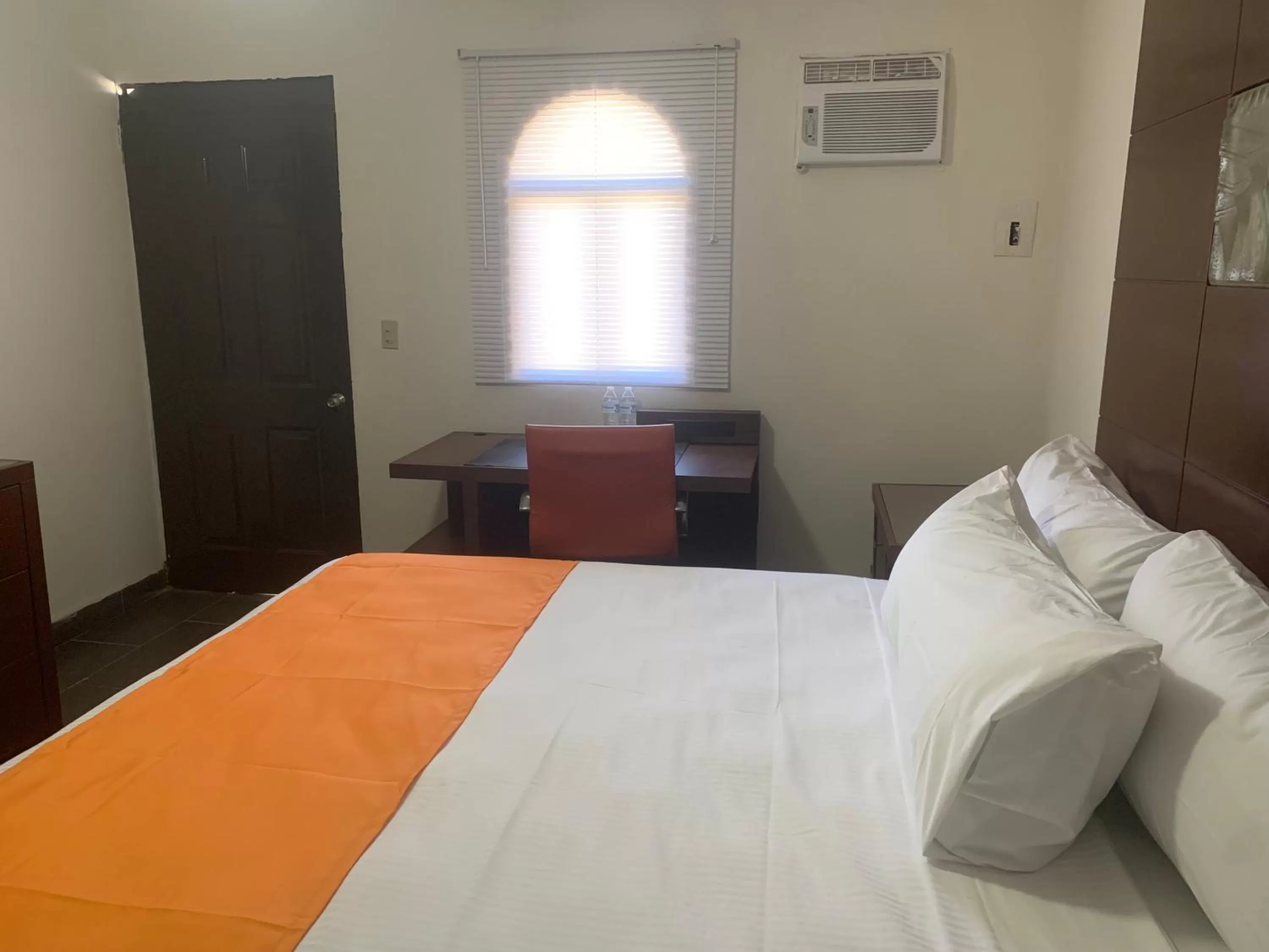 Bed in HOTEL DORADO DIAMANTE