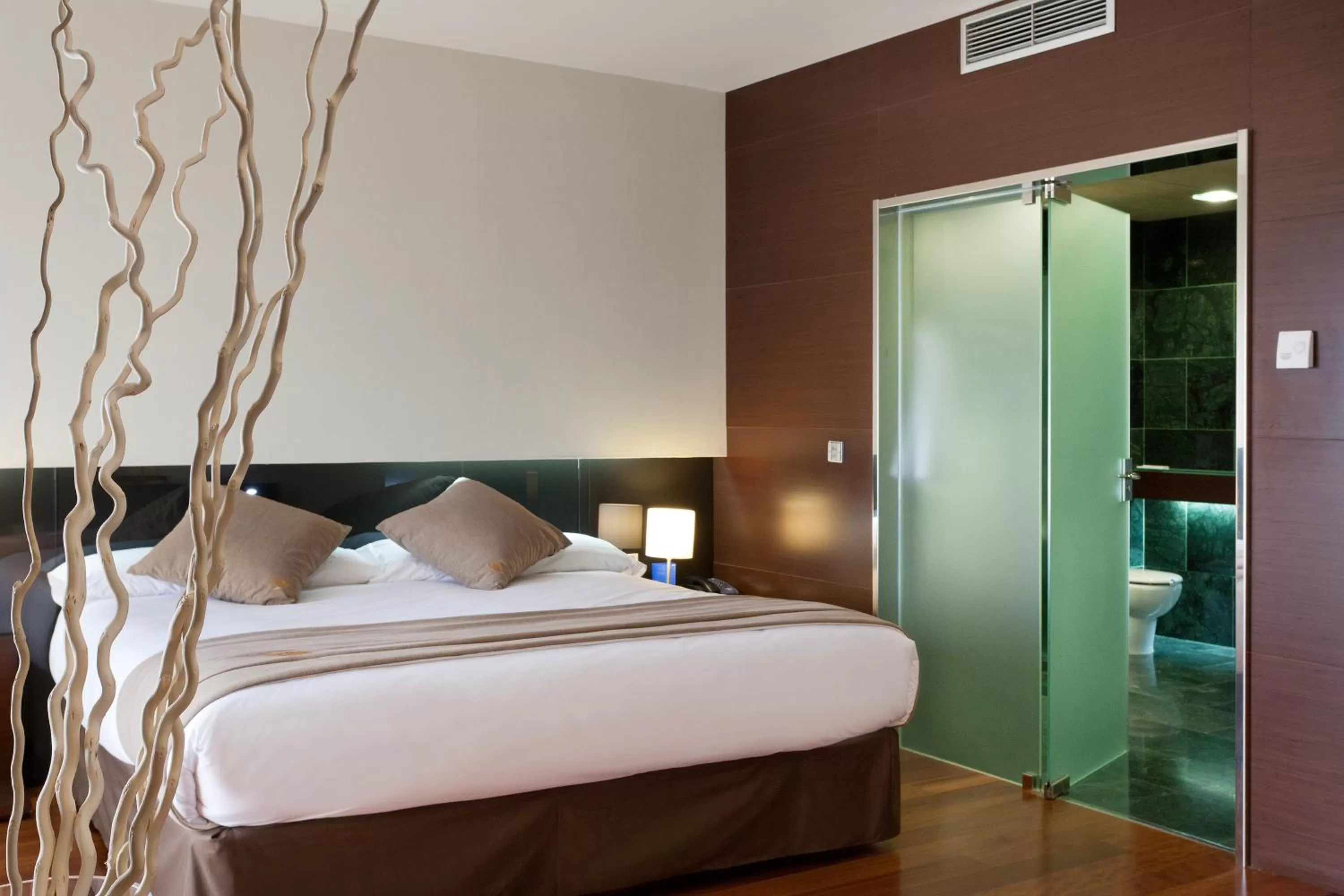 Photo of the whole room, Bed in Thalasia Costa de Murcia