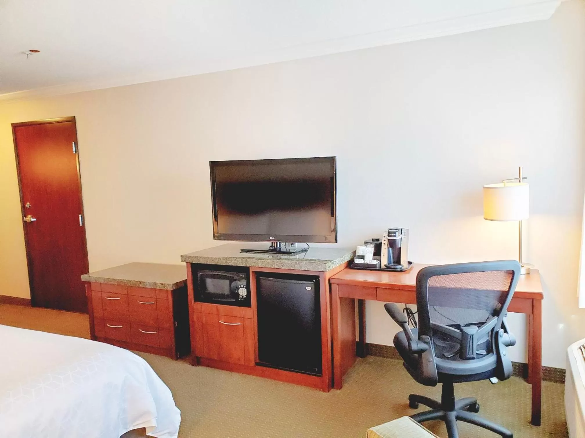 TV and multimedia, Bed in Holiday Inn Express Hotel & Suites Portland-Northwest Downtown by IHG