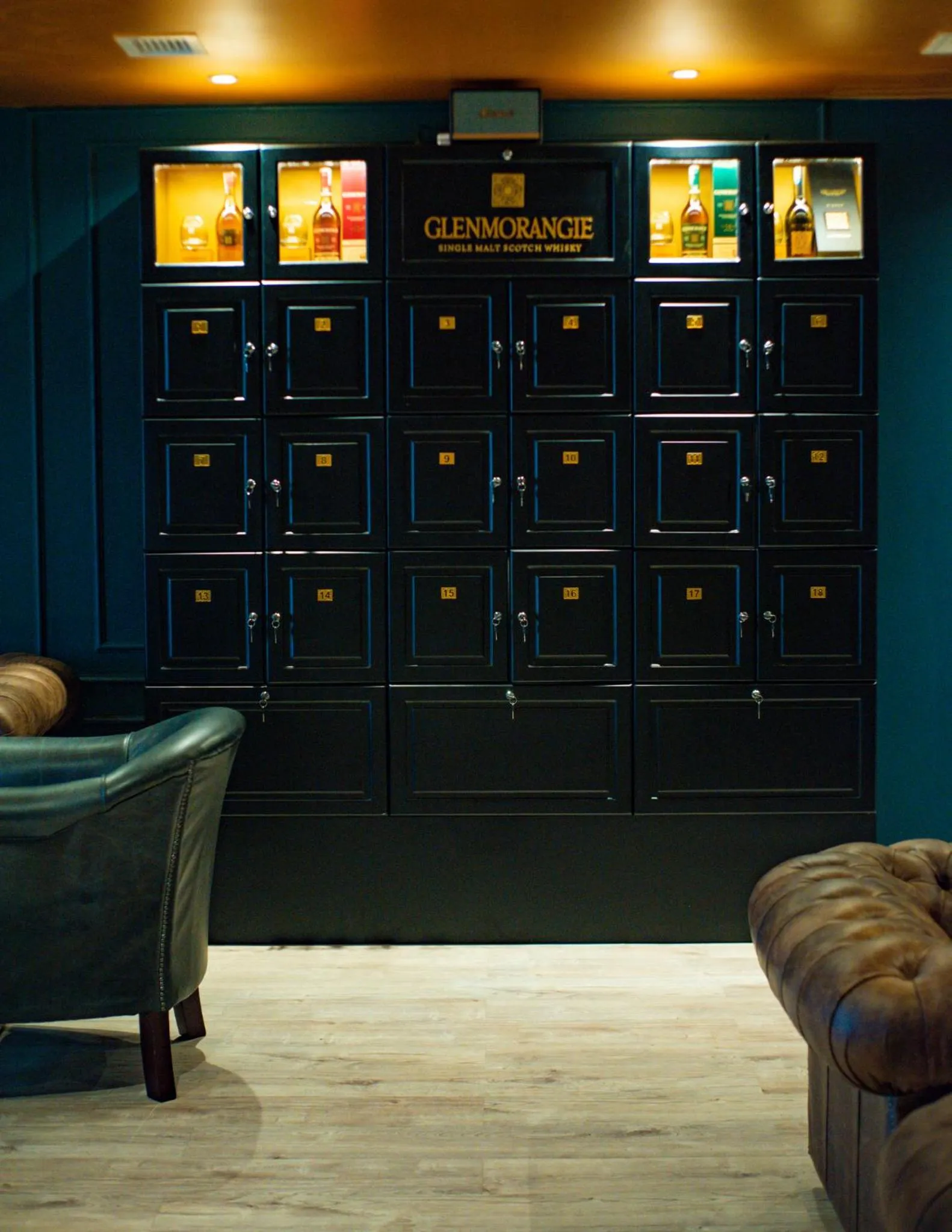 Restaurant/places to eat in Johari Rotana