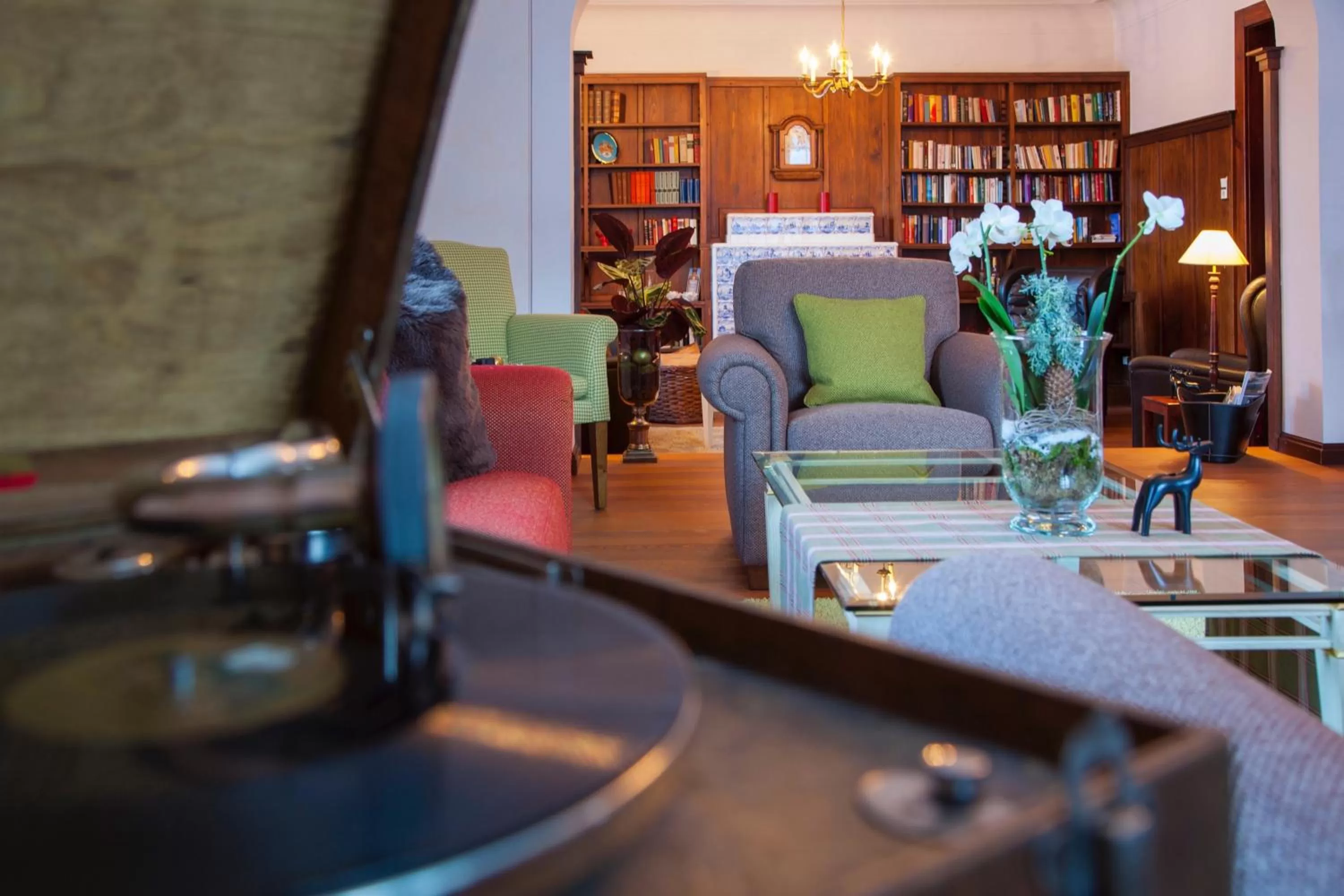 Communal lounge/ TV room in Geldernhaus Hotel garni