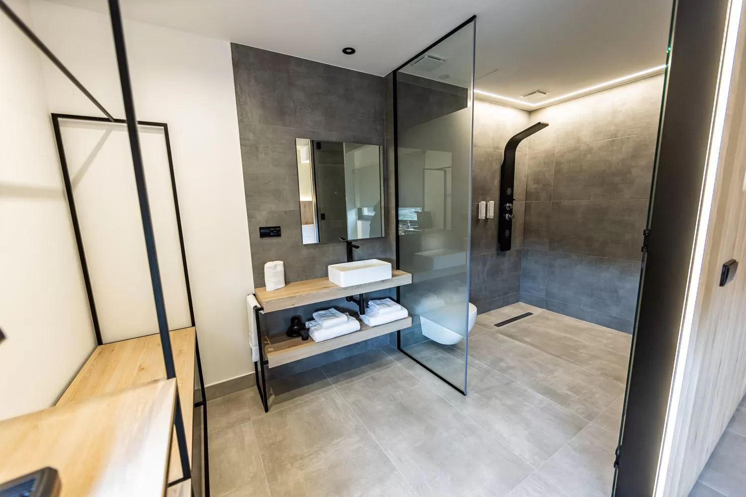 Facility for disabled guests in Hospedium Hotel Devalar Do Mar