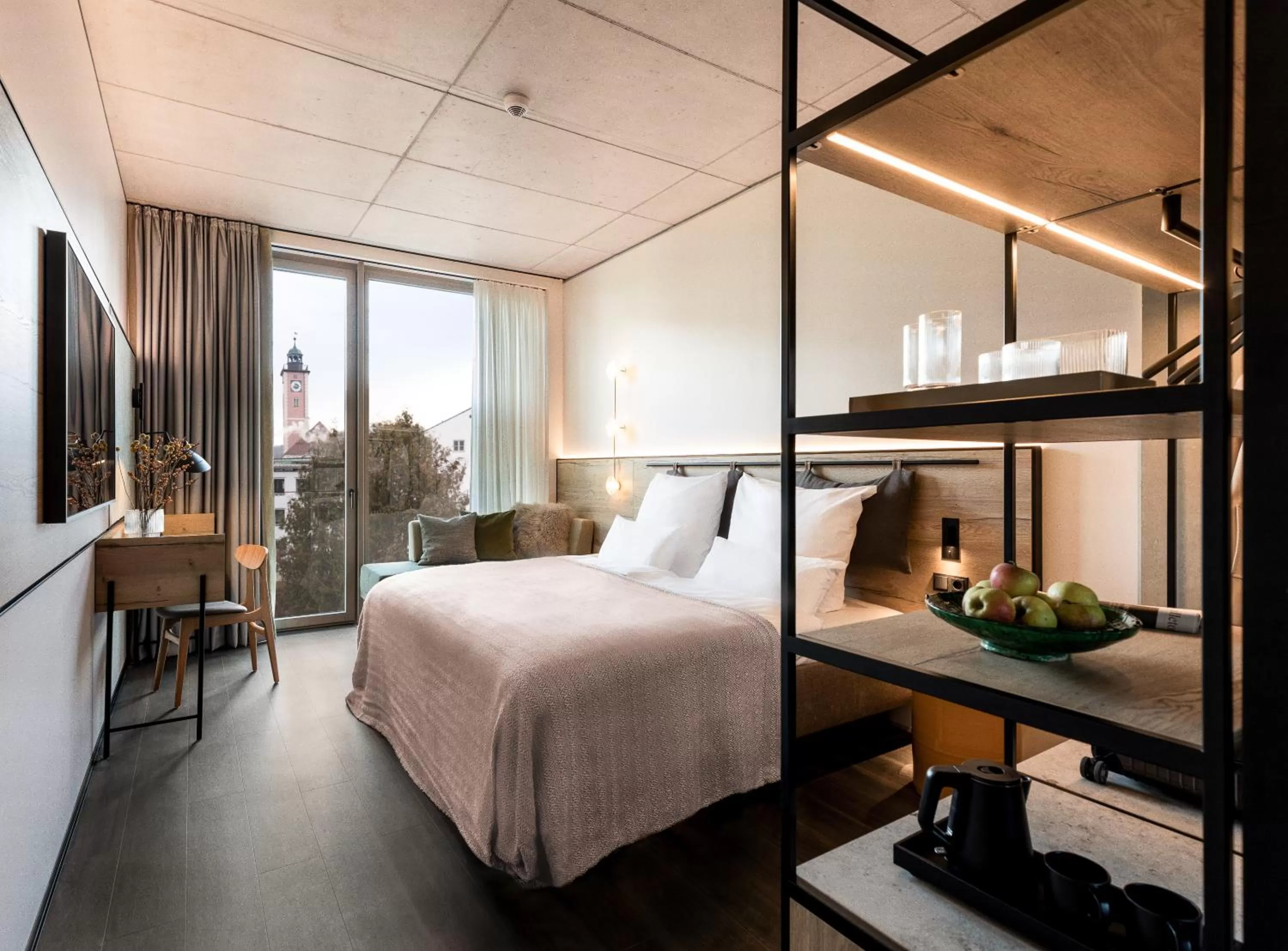 Coffee/tea facilities, Bed in Das Altmühltal Hotel & Restaurant