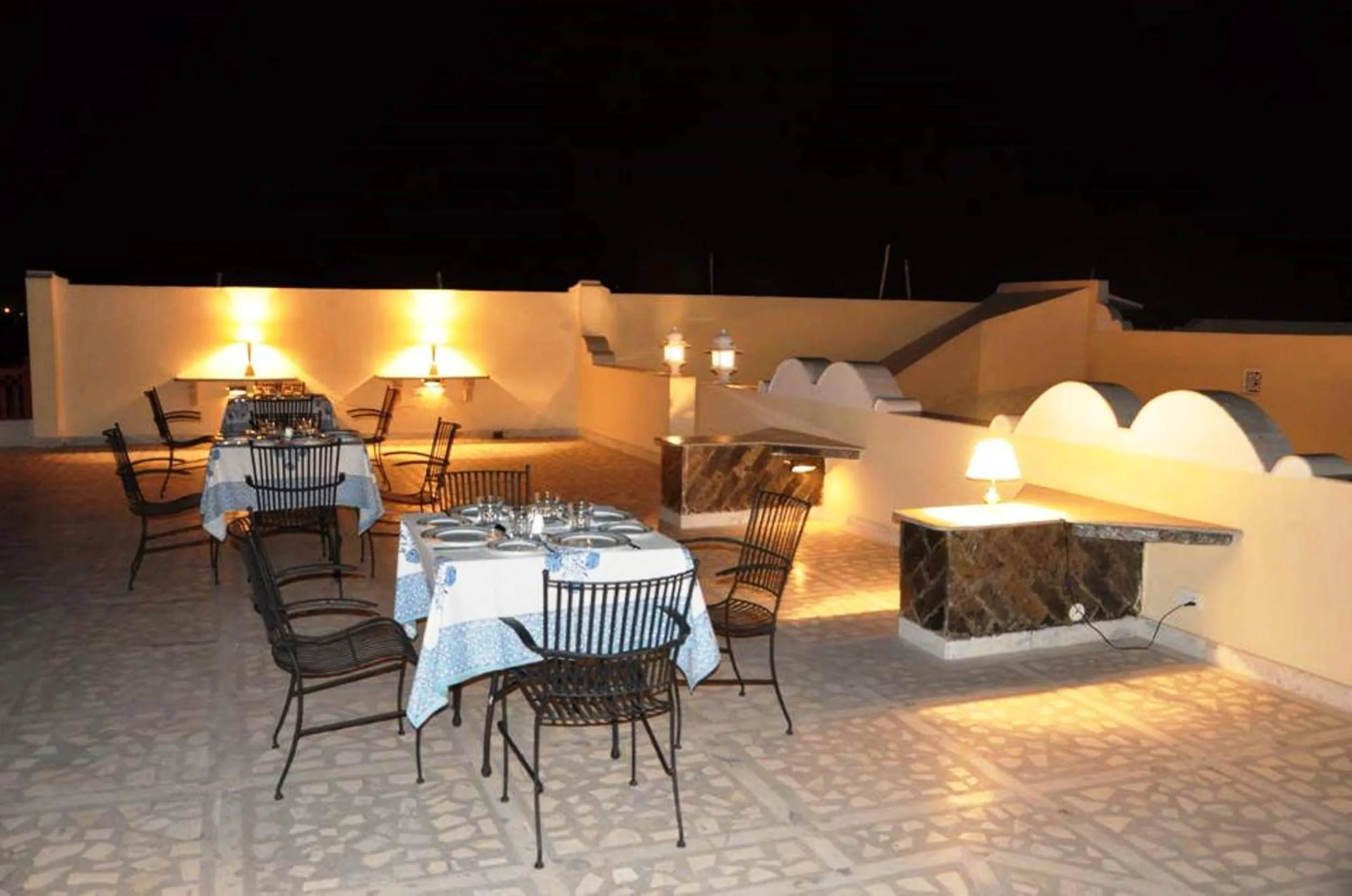 Restaurant/places to eat in Khatu Haveli