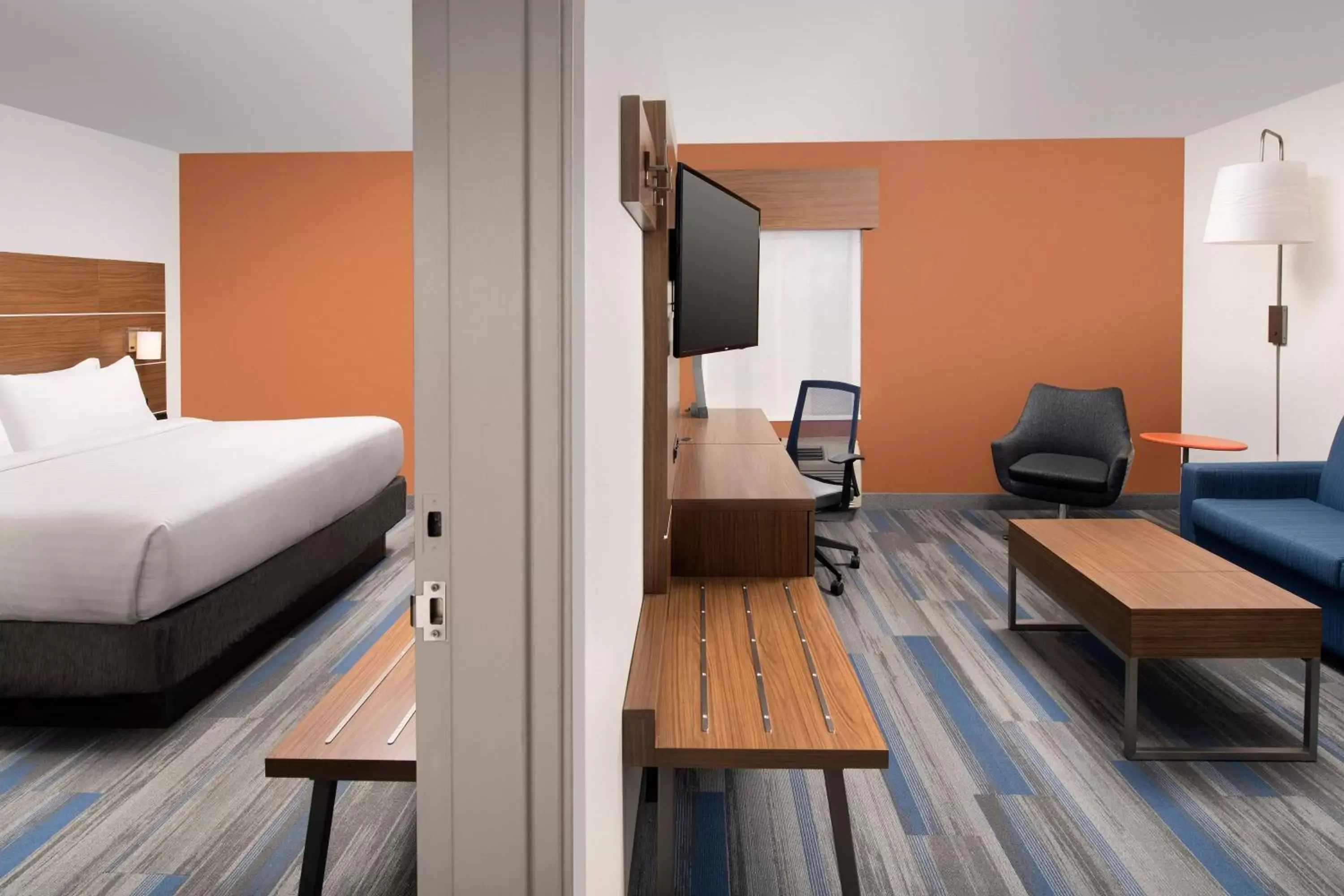 King Suite with Sofa Bed in Holiday Inn Express & Suites College Park - University Area by IHG King Suite with Sofa Bed in Holiday Inn Express & Suites College Park - University Area by IHG