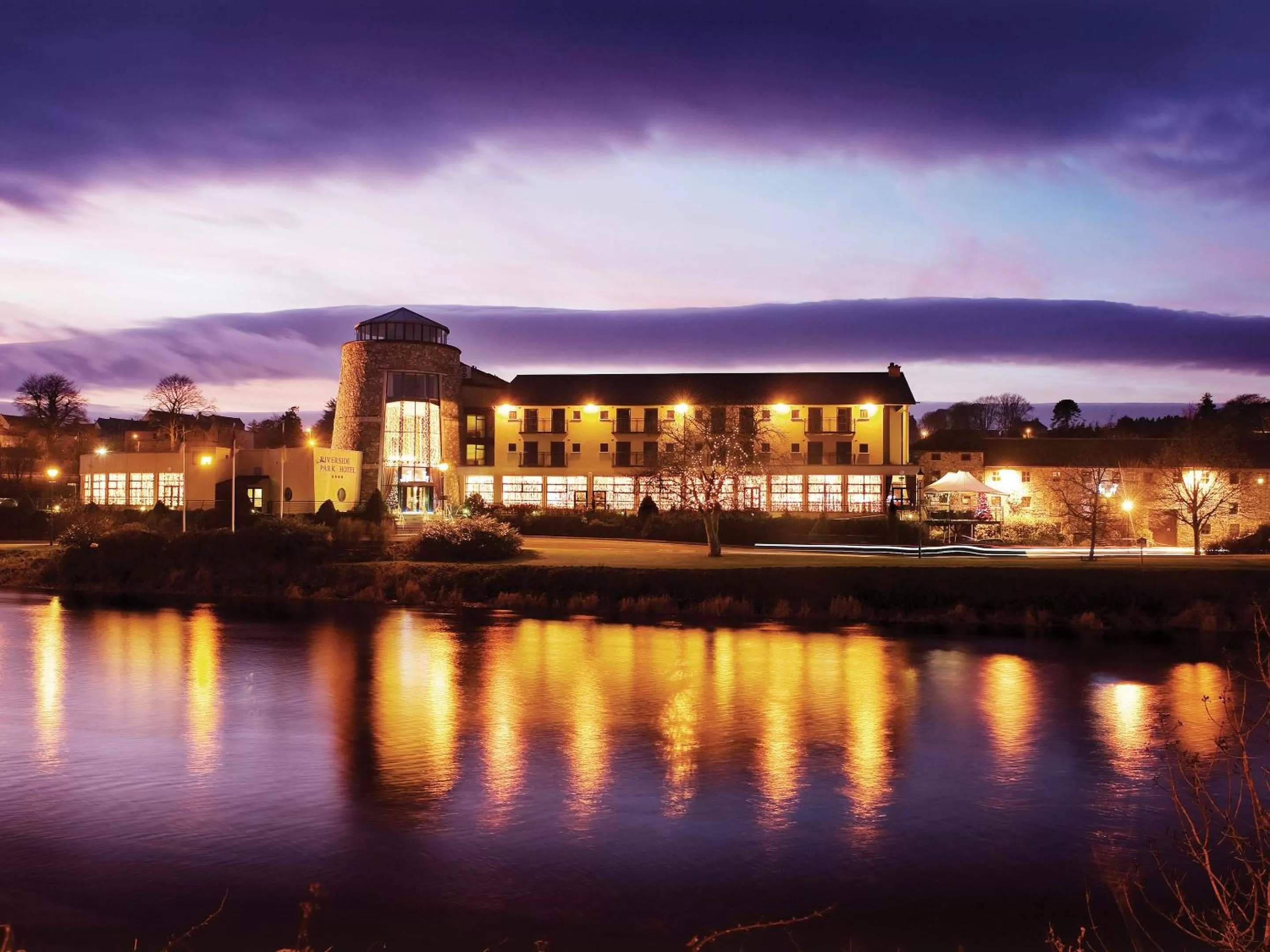 Property building in Riverside Park Hotel