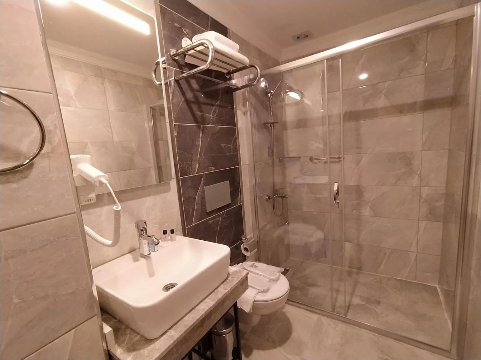 Bathroom in NUPERA HOTEL