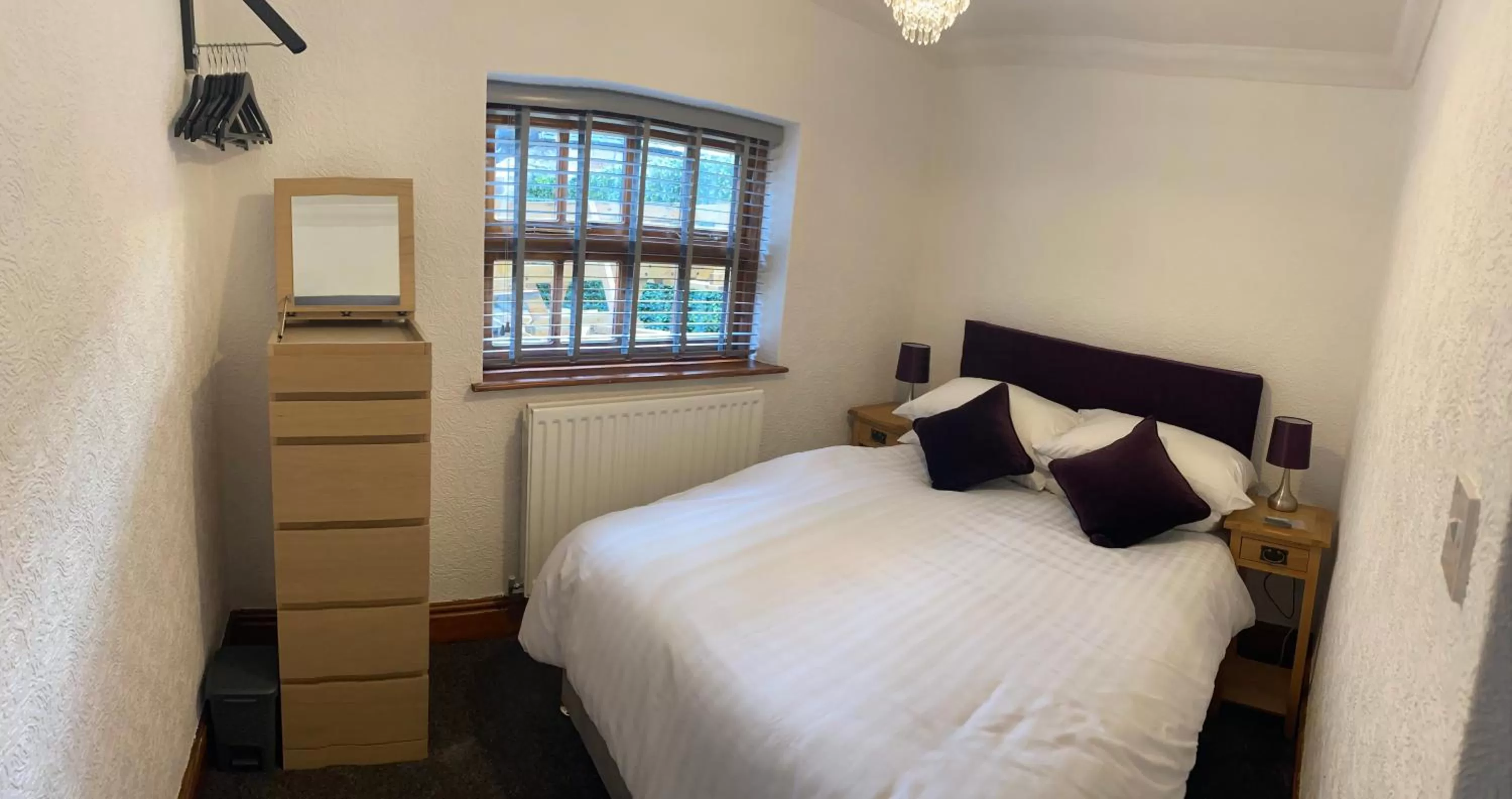 Bed in Crown and Cushion Appleby