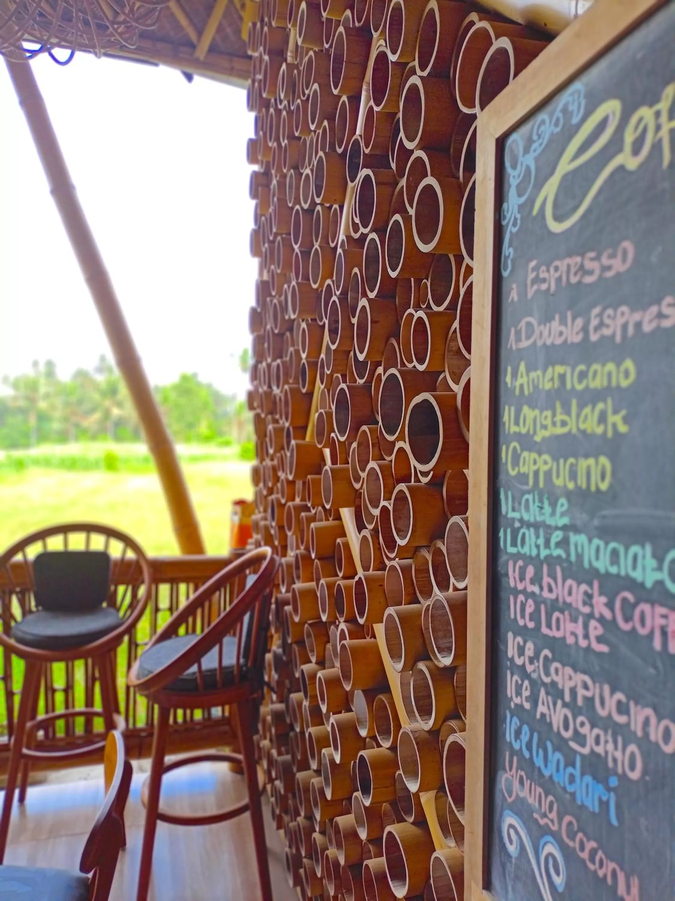 Restaurant/places to eat in Wadari Retreat Villa Ubud