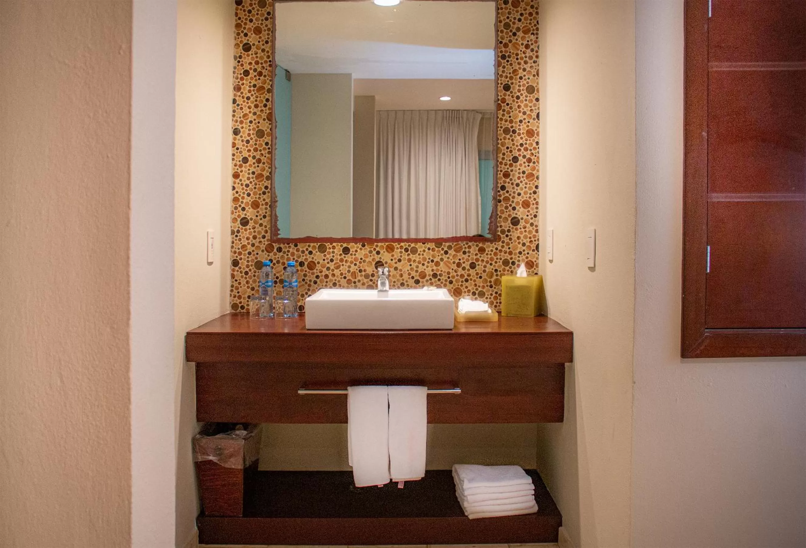 Bathroom in Hotel The Palm