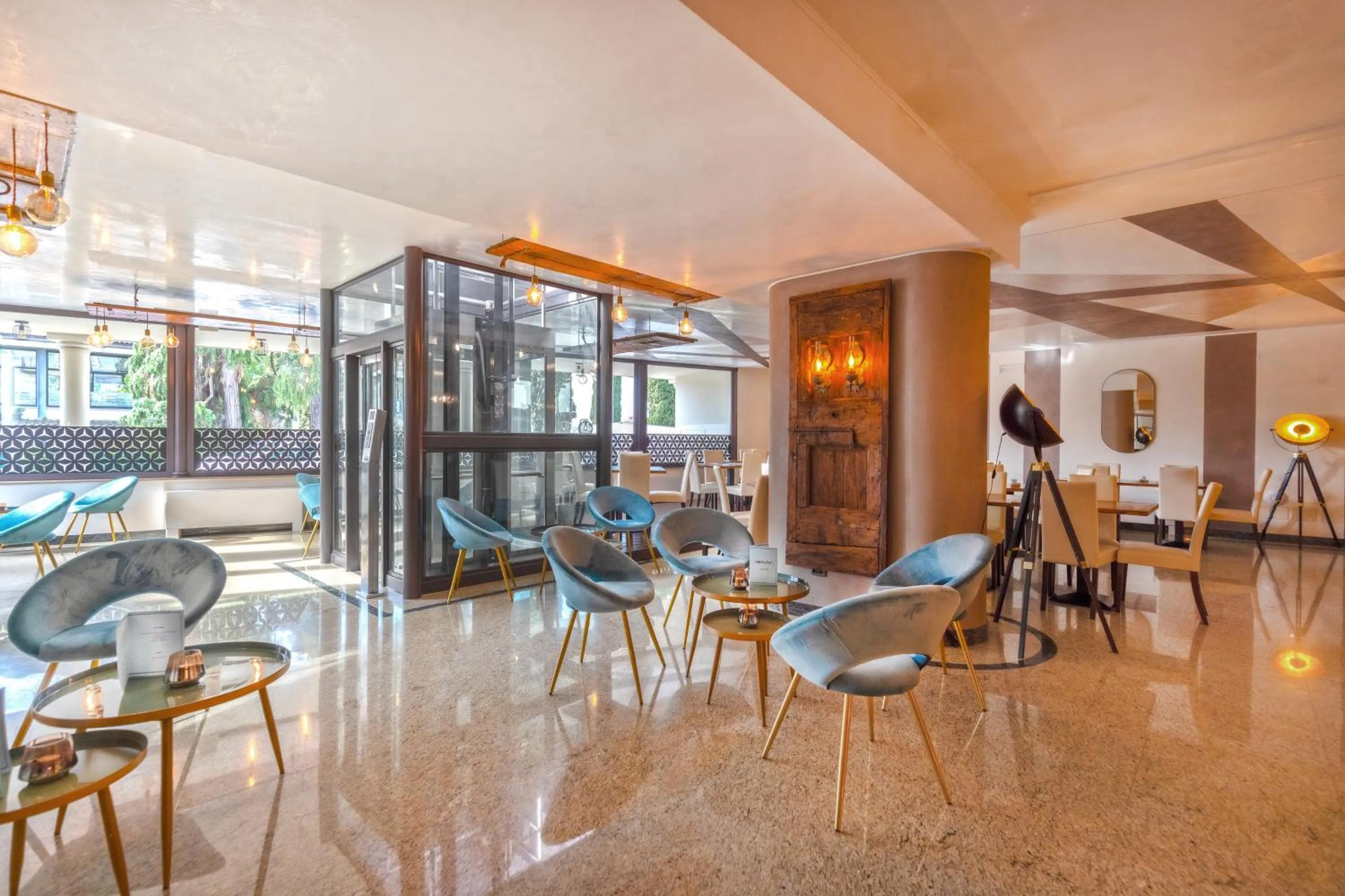 Lobby or reception in Mefuta Hotel