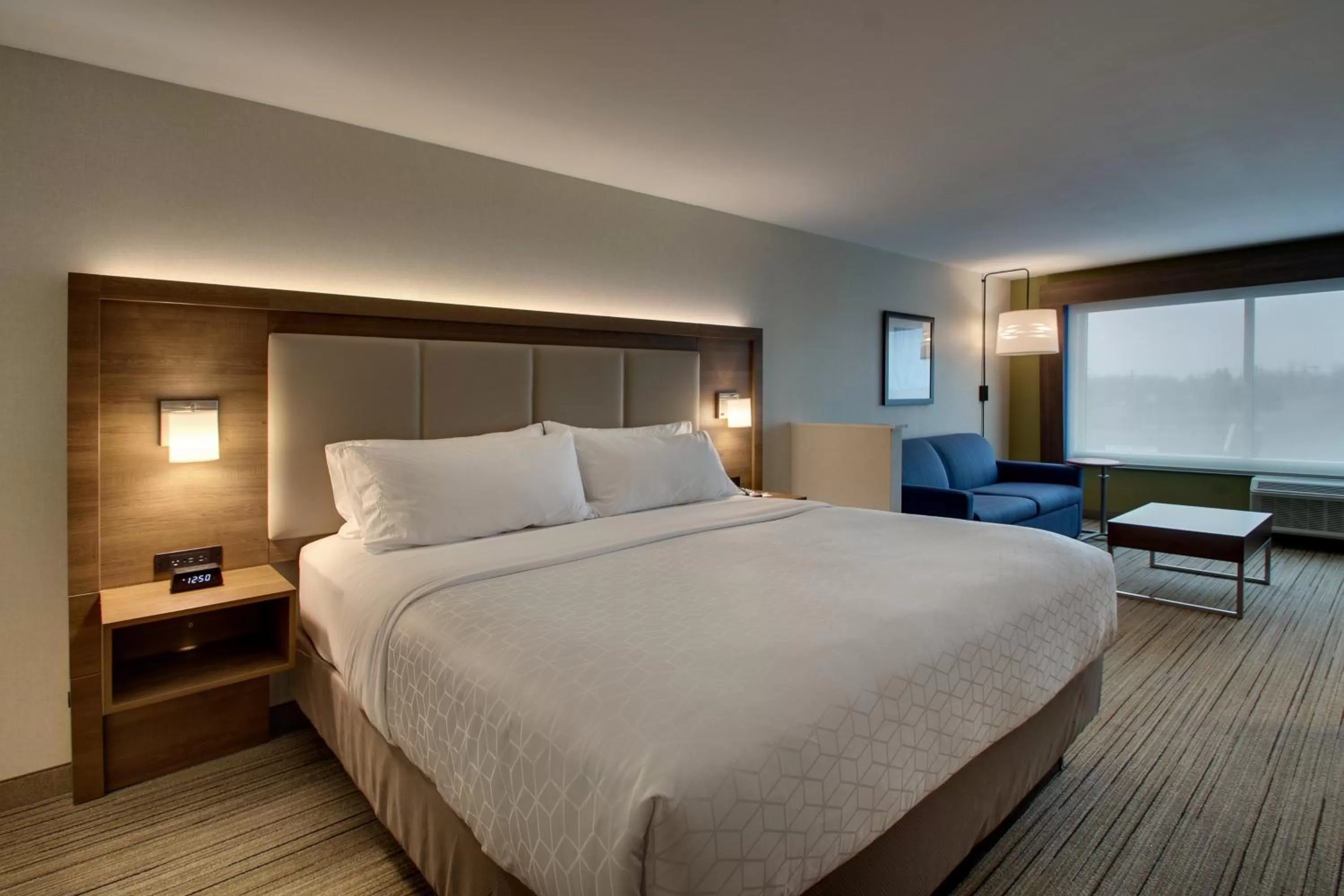 Bedroom, Bed in Holiday Inn Express & Suites Mt Sterling North by IHG
