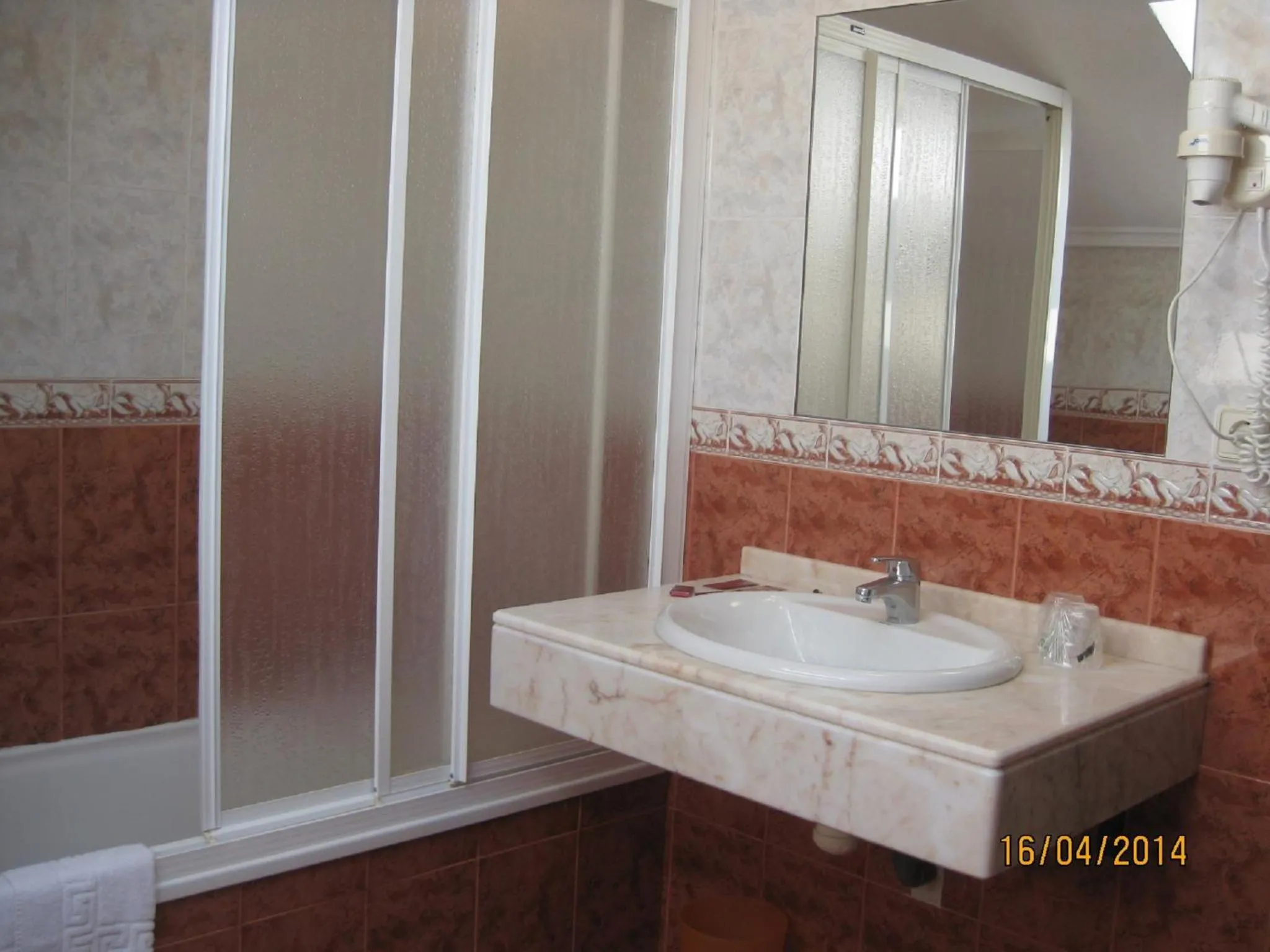 Bathroom in Hotel Rural Entremontes