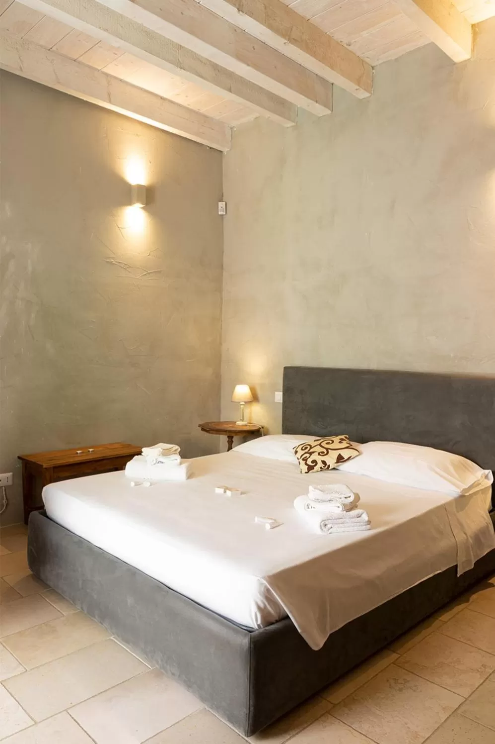 Bed in Graffiti Living - Affittacamere