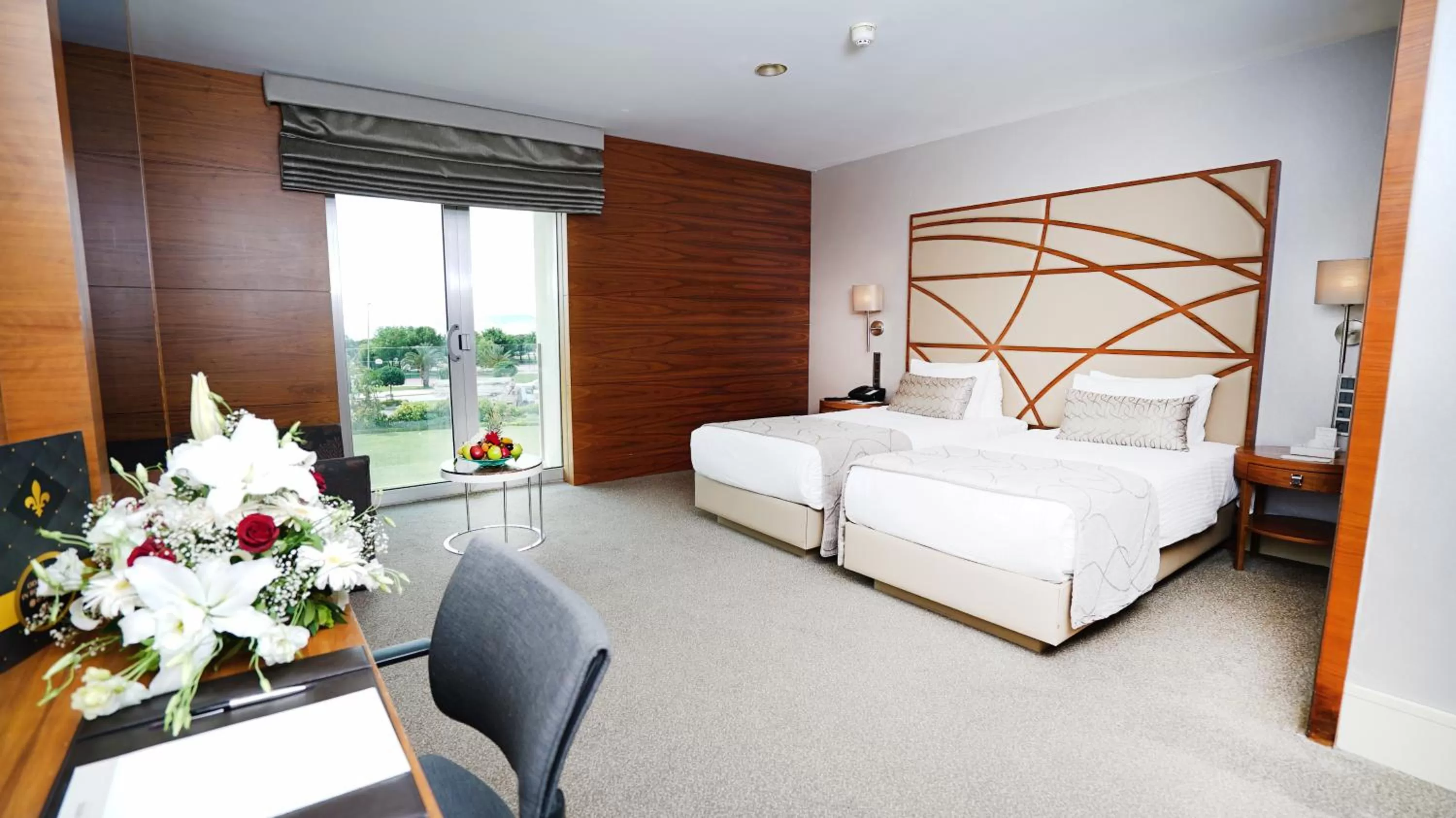 Living room, Bed in Cevahir Hotel Istanbul Asia