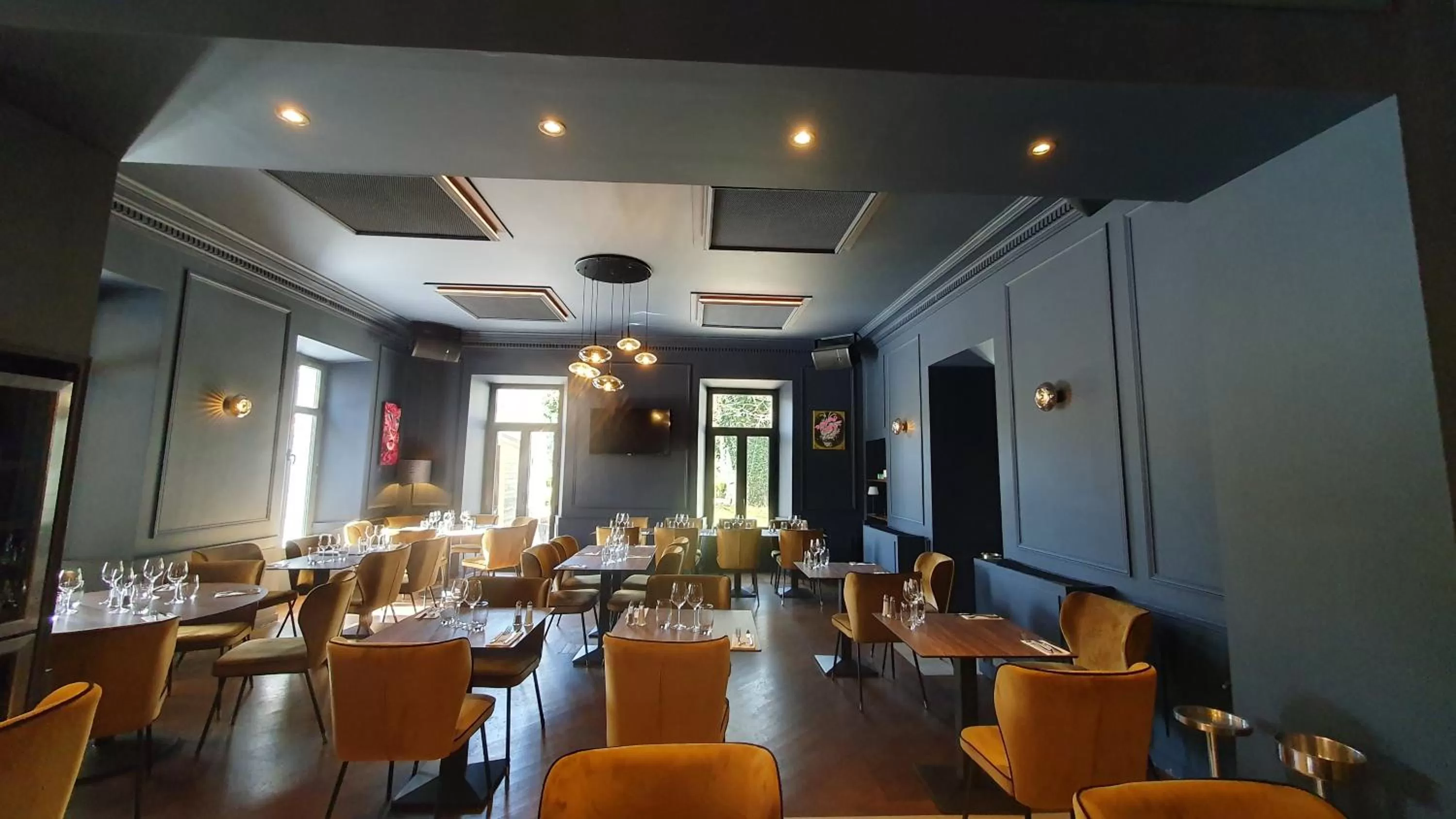 Restaurant/places to eat in Hôtel Restaurant Le Repère