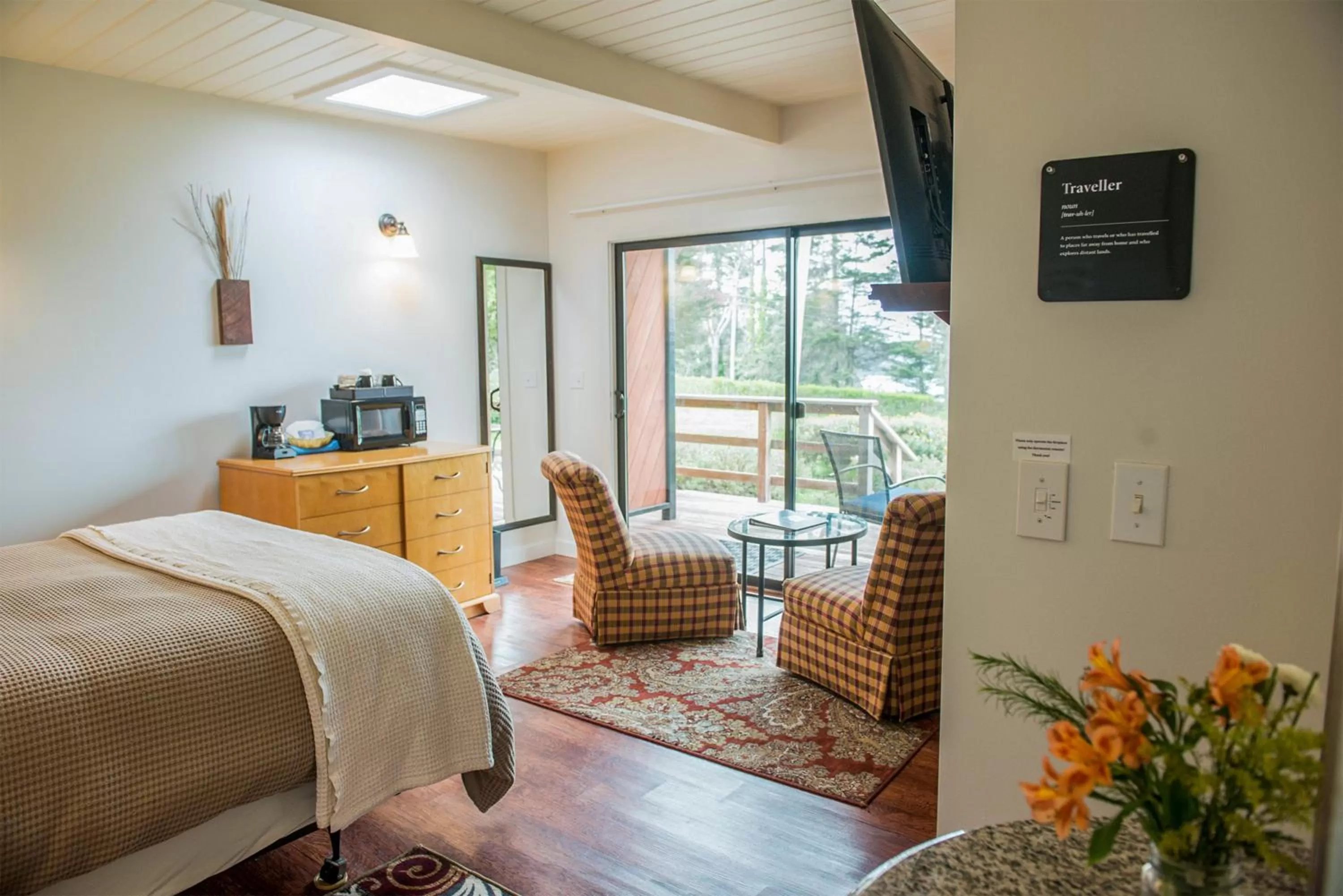 Bed in Inn at Buckhorn Cove