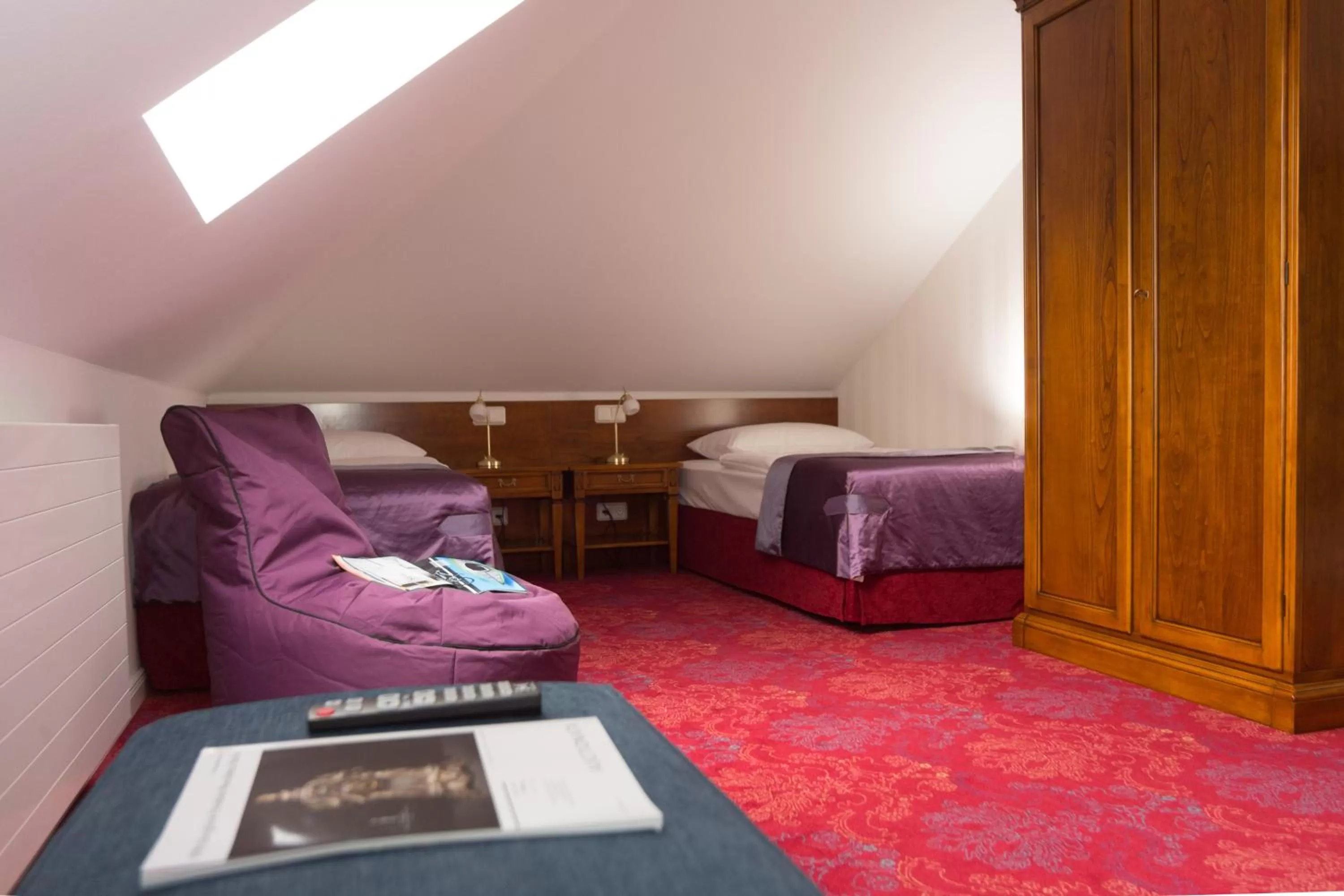 Bedroom, Bed in Hotel Erbprinzenpalais