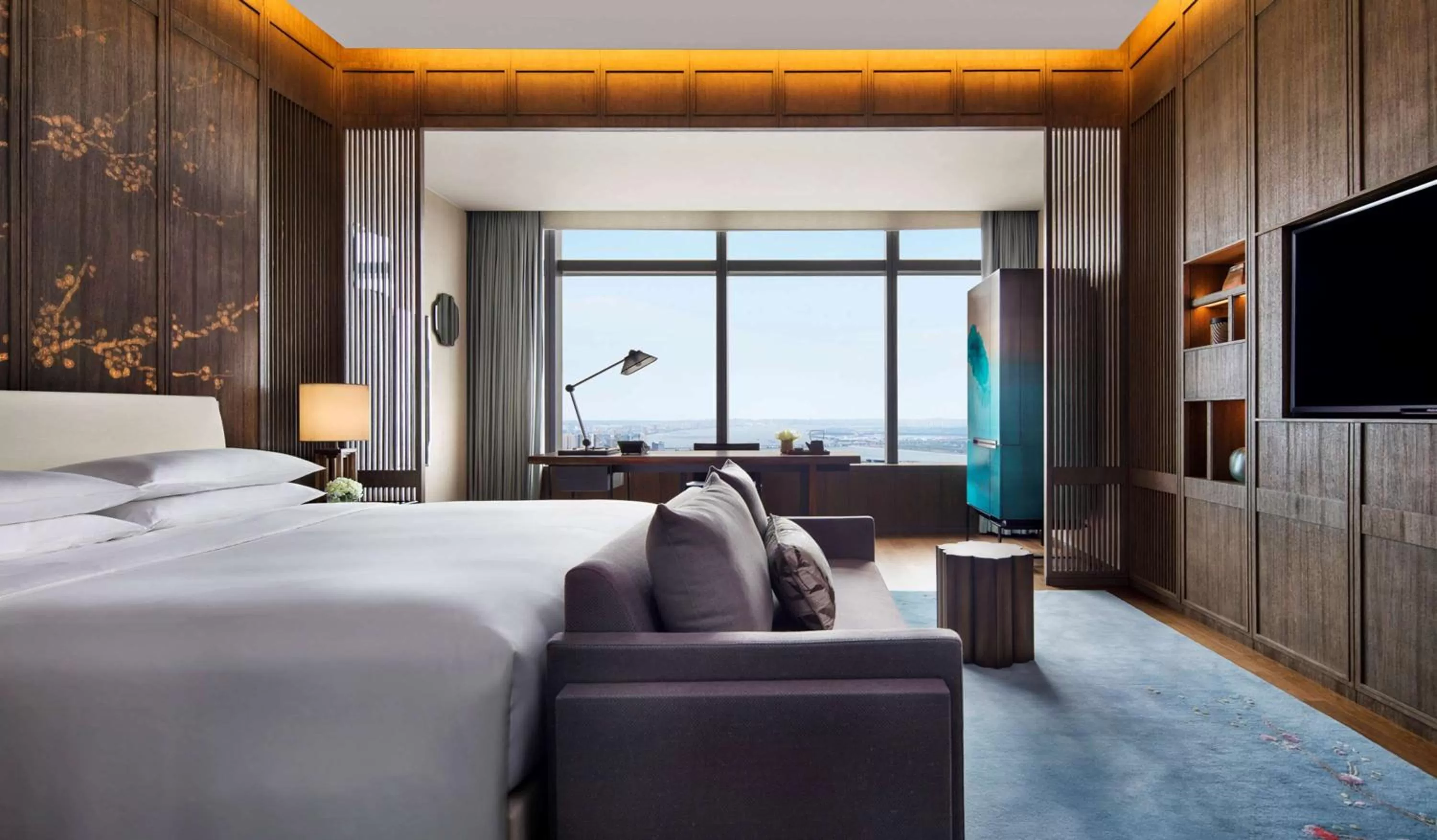 Photo of the whole room, Bed in Park Hyatt Hangzhou
