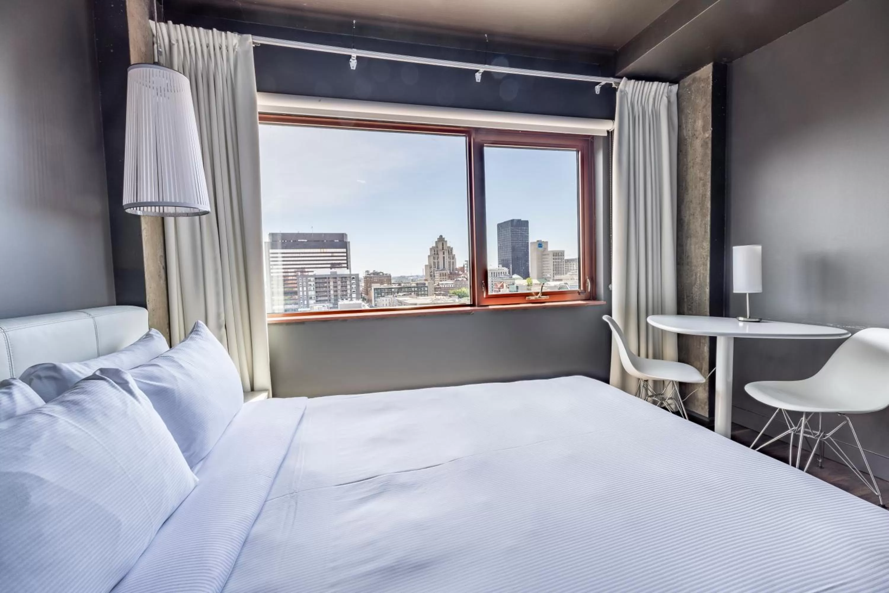 Photo of the whole room, Bed in Hotel Zero 1 Montreal